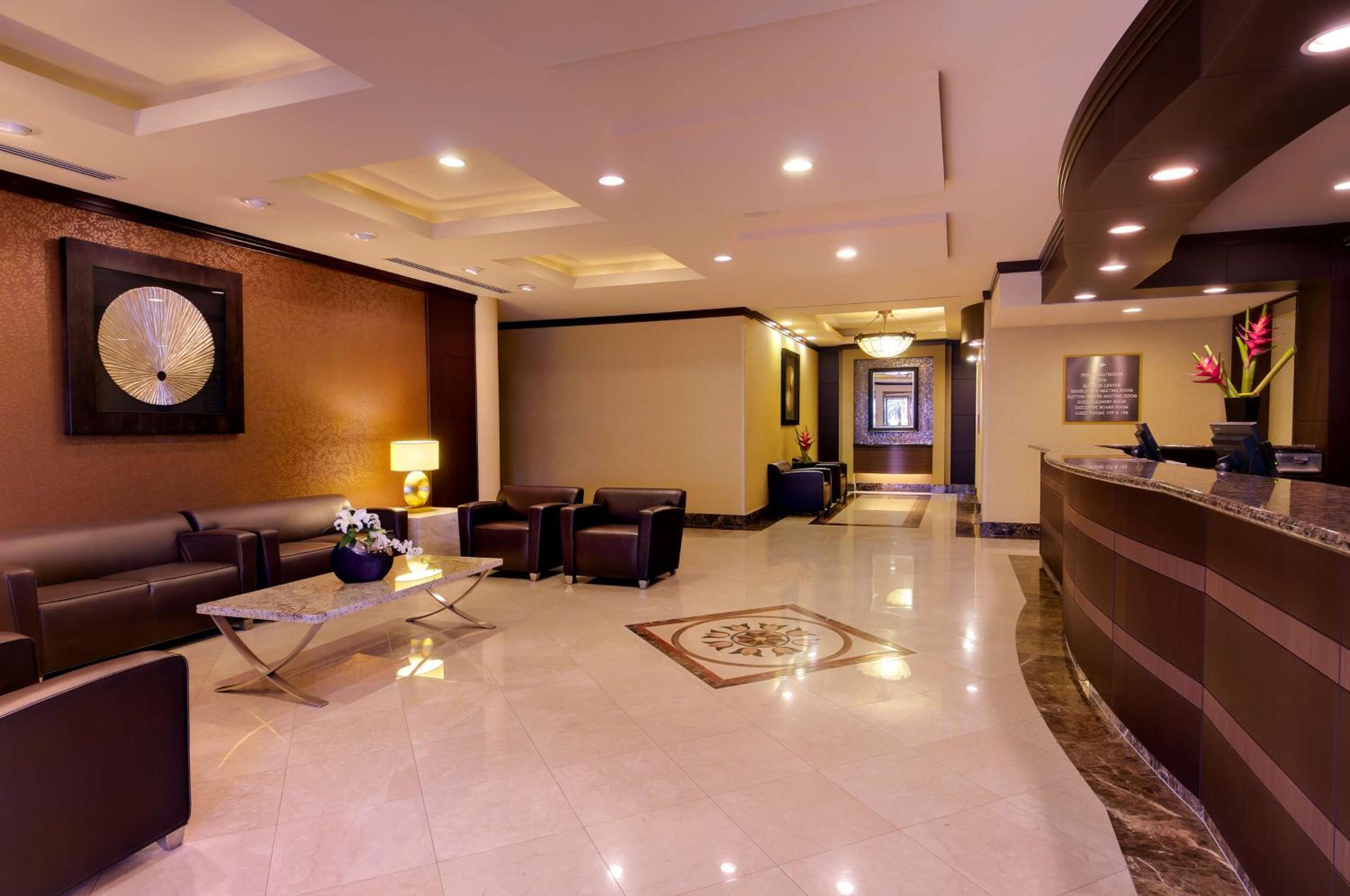 Santa Ana Vacations - DoubleTree by Hilton Orange County Airport - Property Image 6