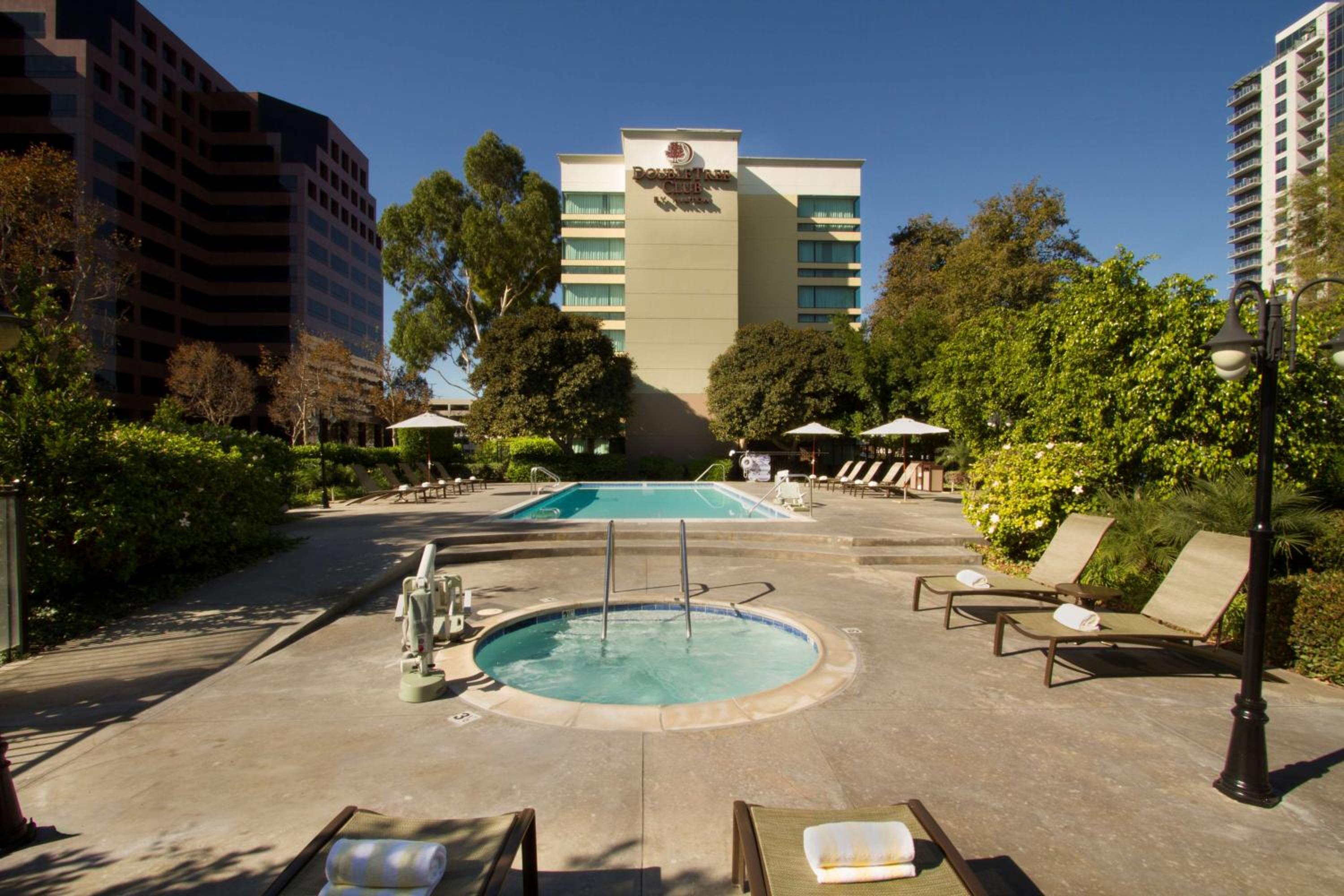 Santa Ana Vacations - DoubleTree by Hilton Orange County Airport - Property Image 8