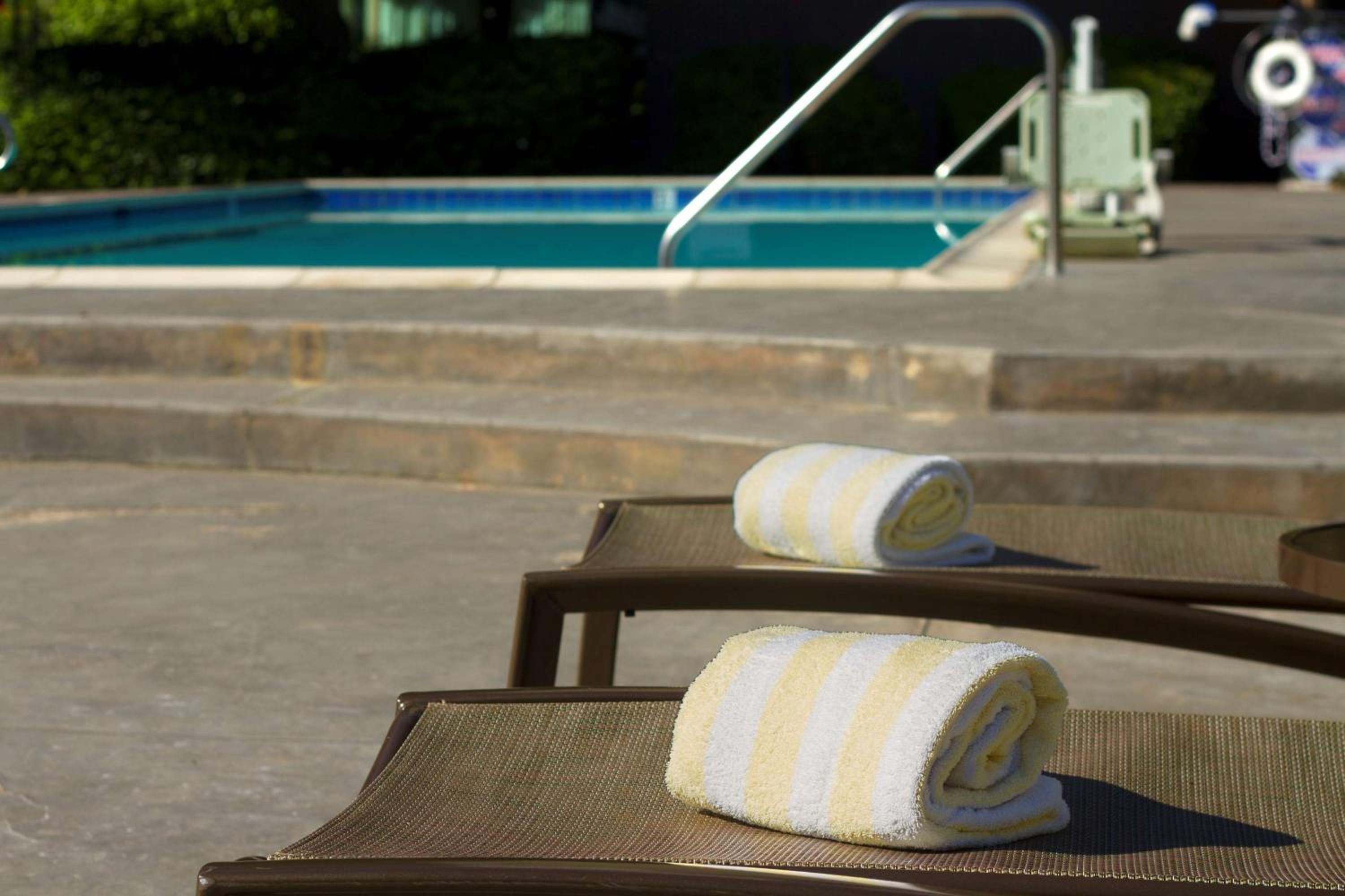 Santa Ana Vacations - DoubleTree by Hilton Orange County Airport - Property Image 12