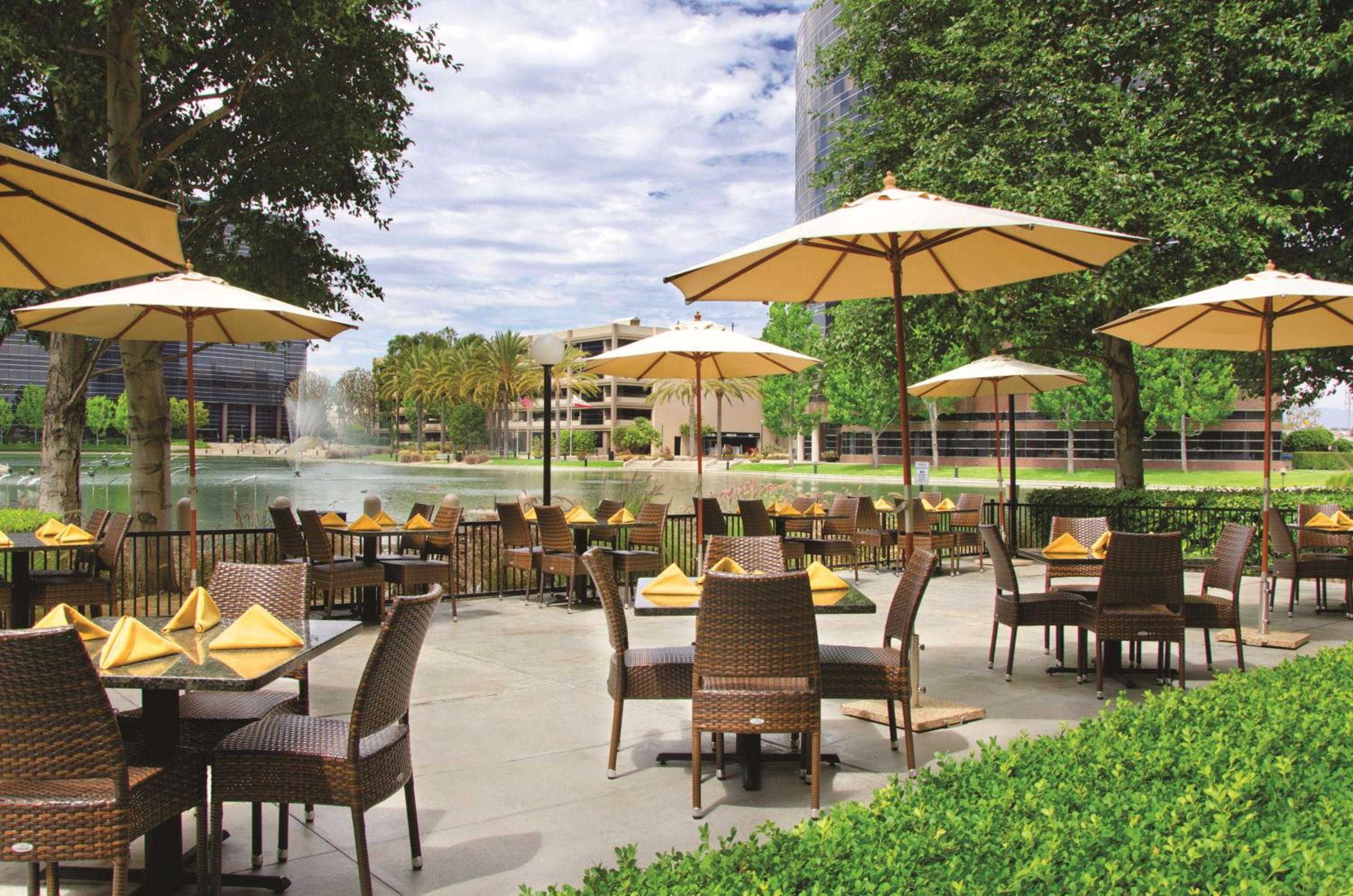 Santa Ana Vacations - DoubleTree by Hilton Orange County Airport - Property Image 5