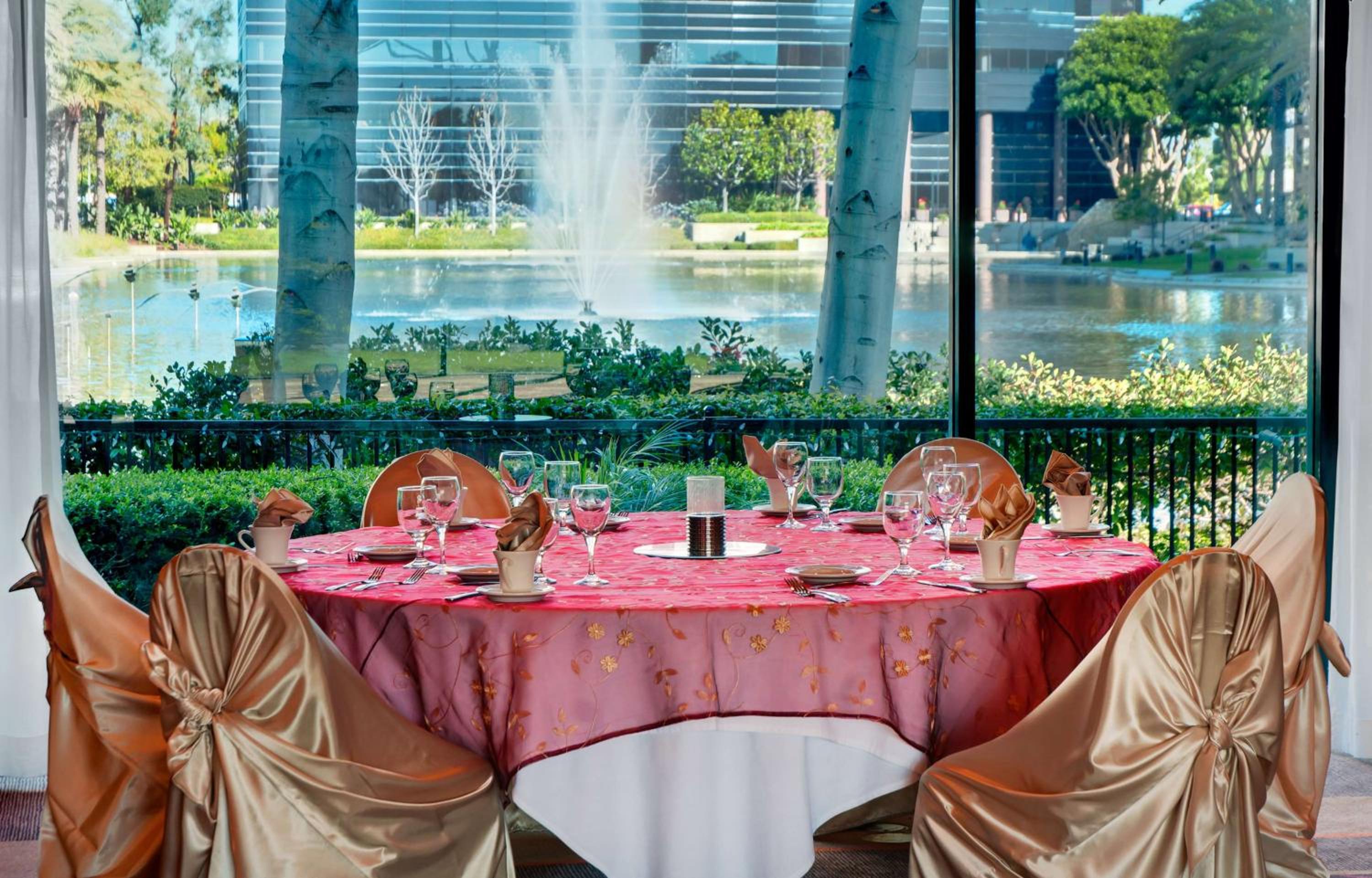 Santa Ana Vacations - DoubleTree by Hilton Orange County Airport - Property Image 25