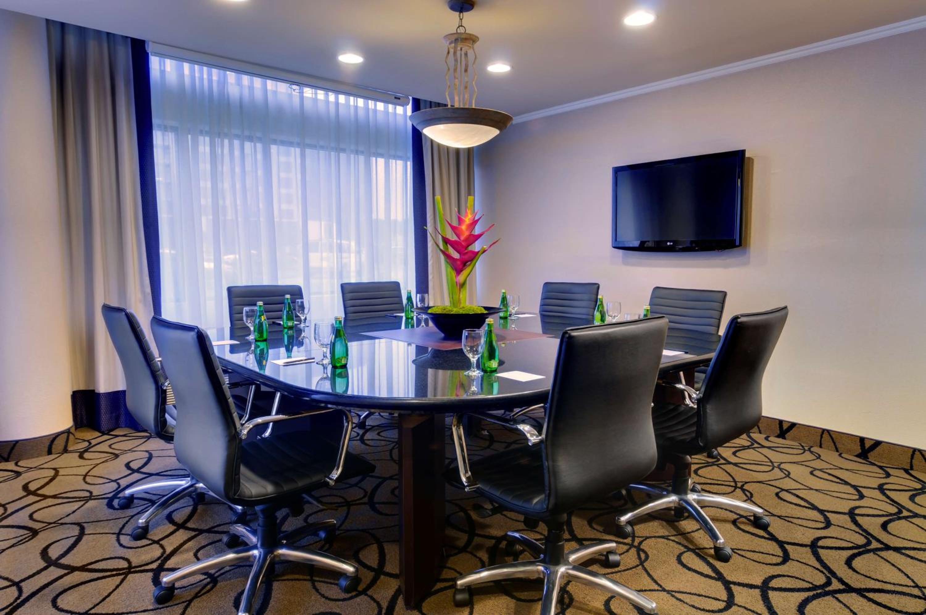 Santa Ana Vacations - DoubleTree by Hilton Orange County Airport - Property Image 20