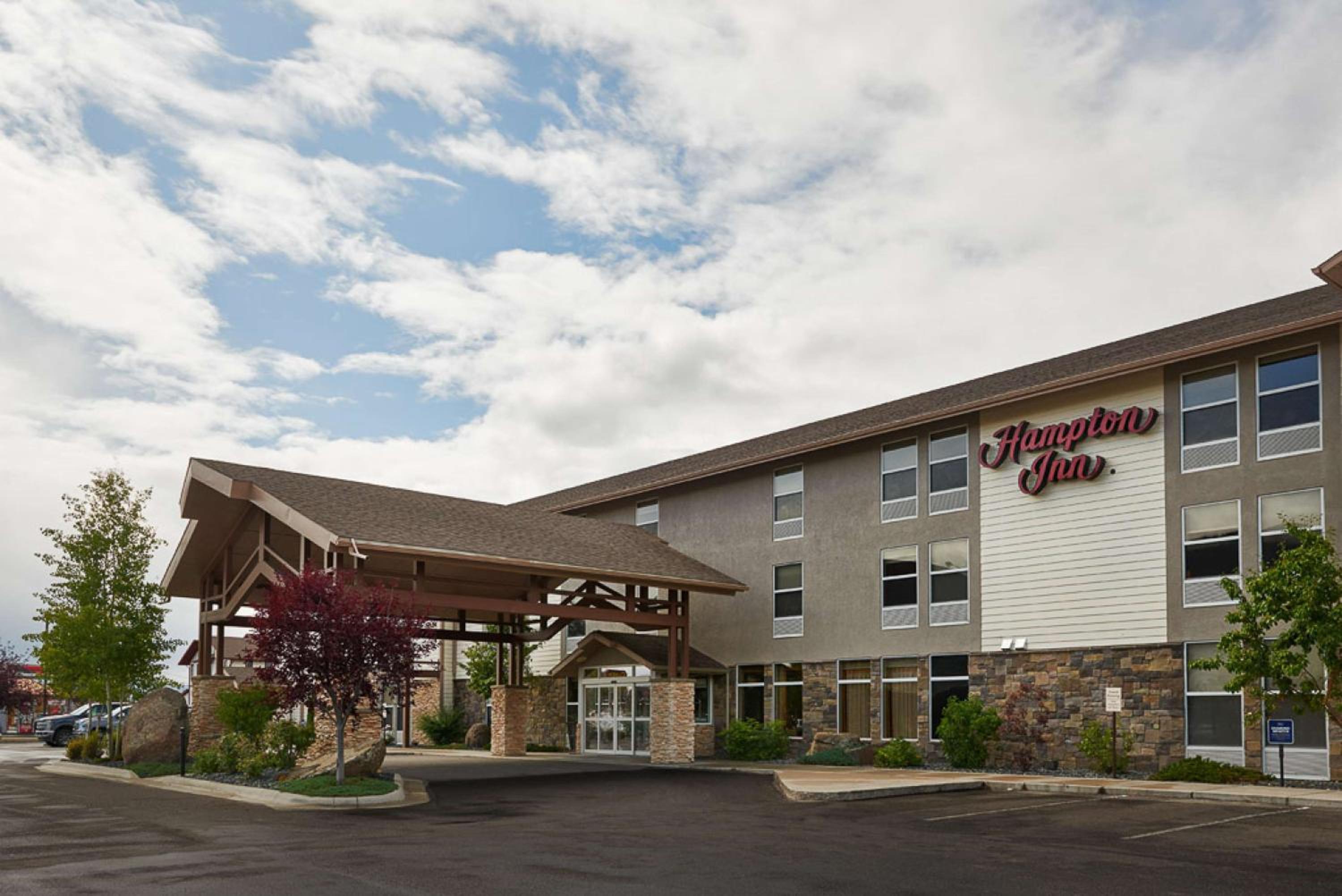 Butte Vacations - Hampton Inn Butte - Property Image 1