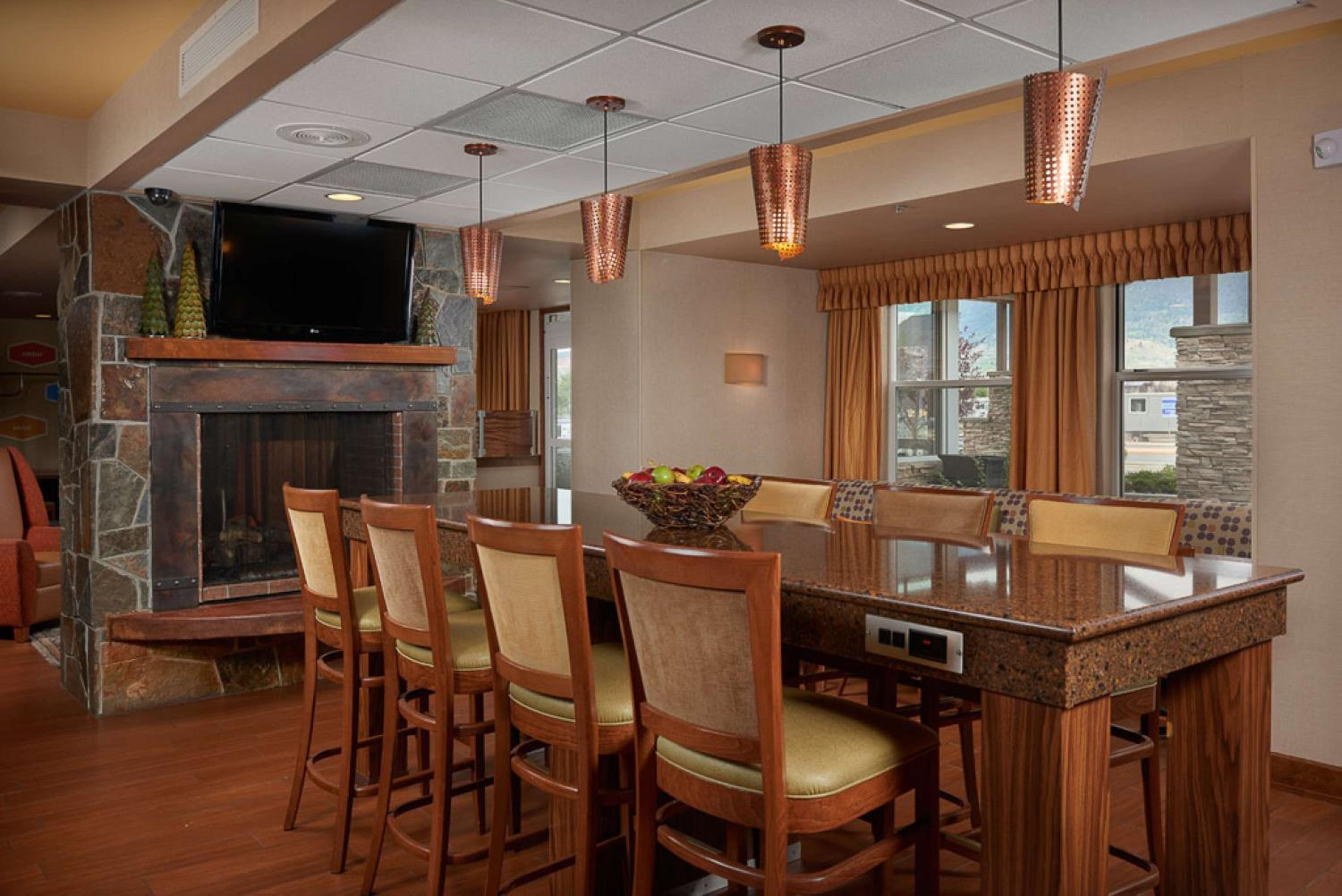 Butte Vacations - Hampton Inn Butte - Property Image 2