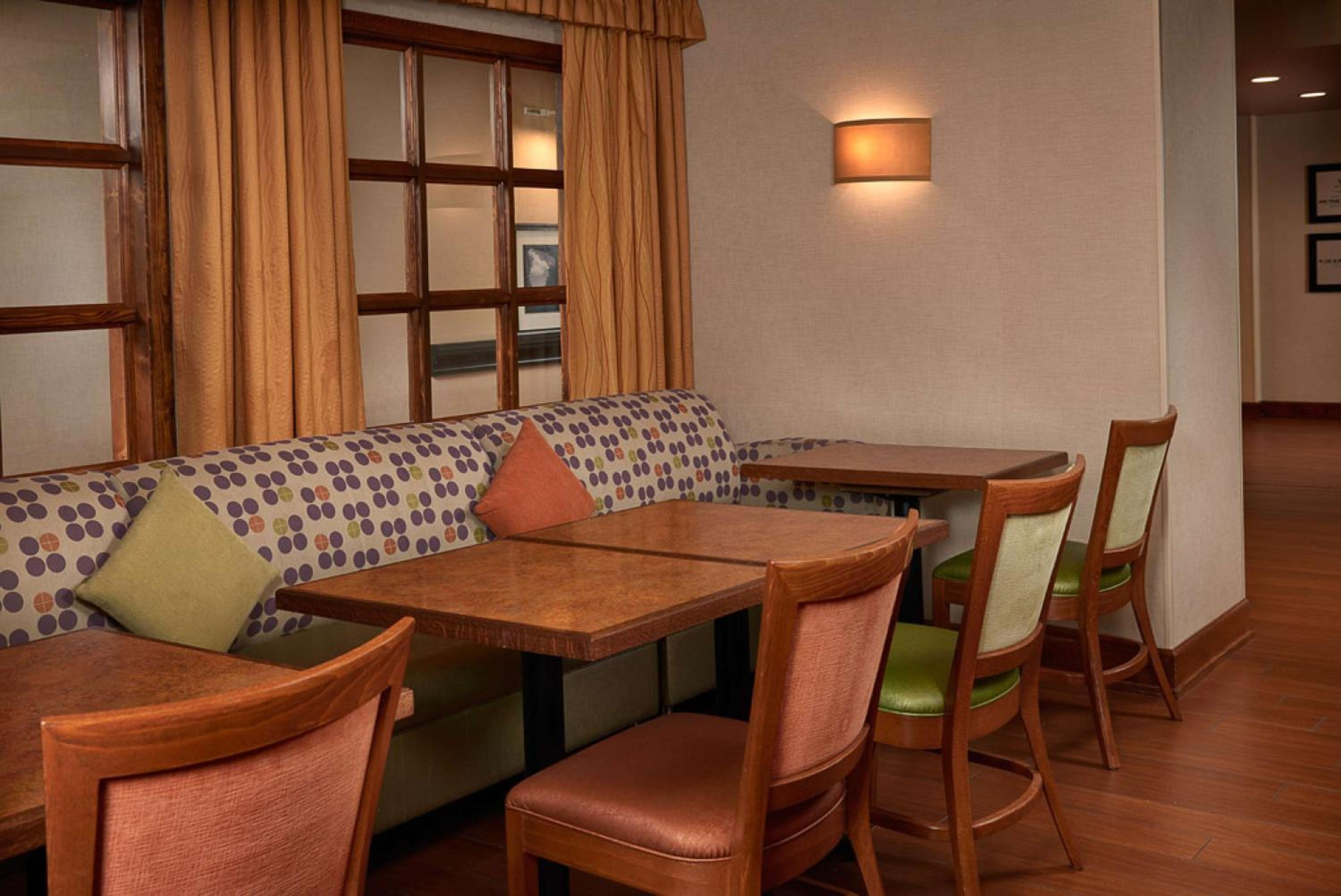 Butte Vacations - Hampton Inn Butte - Property Image 5
