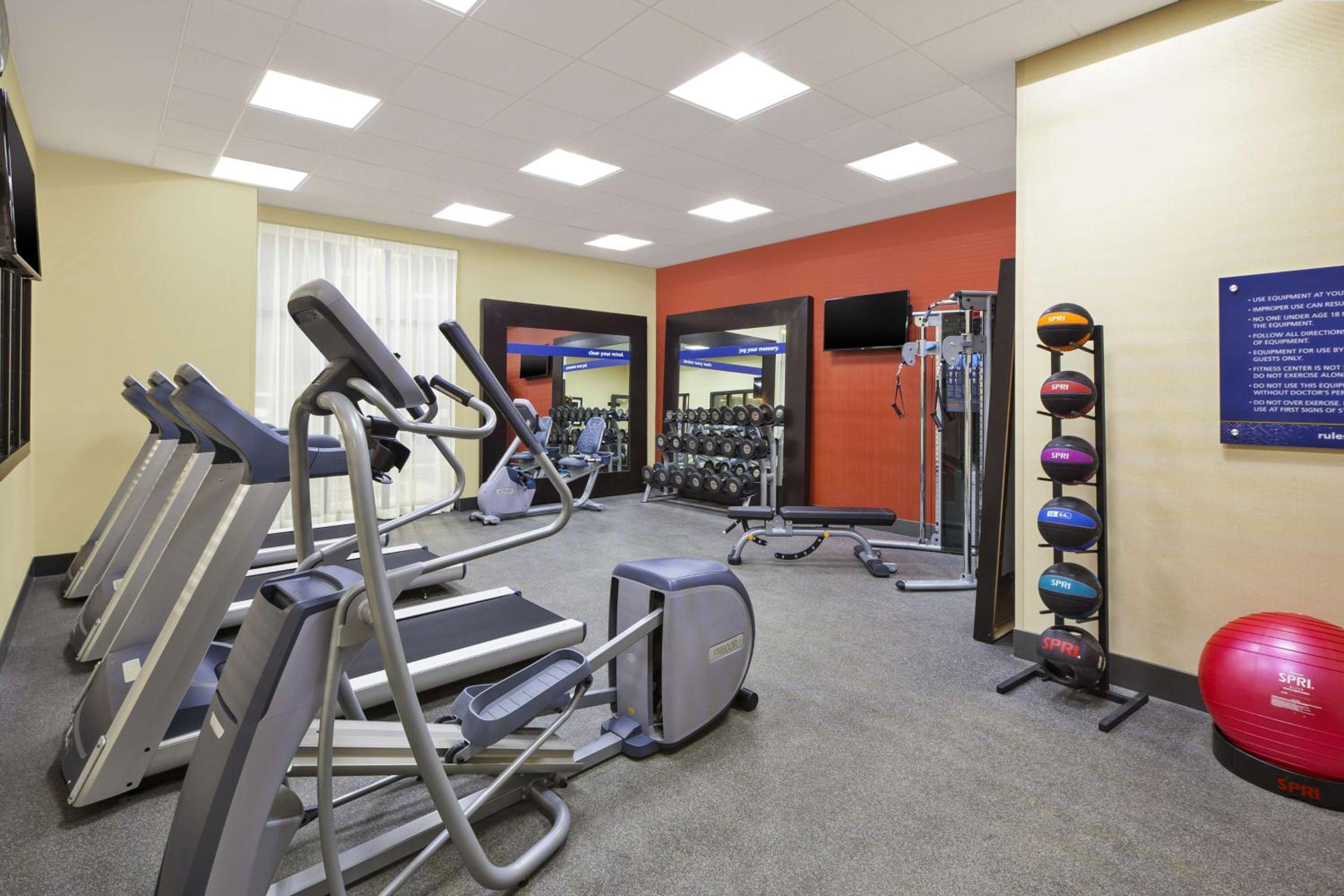 Hampton Inn by Hilton Detroit Dearborn, MI