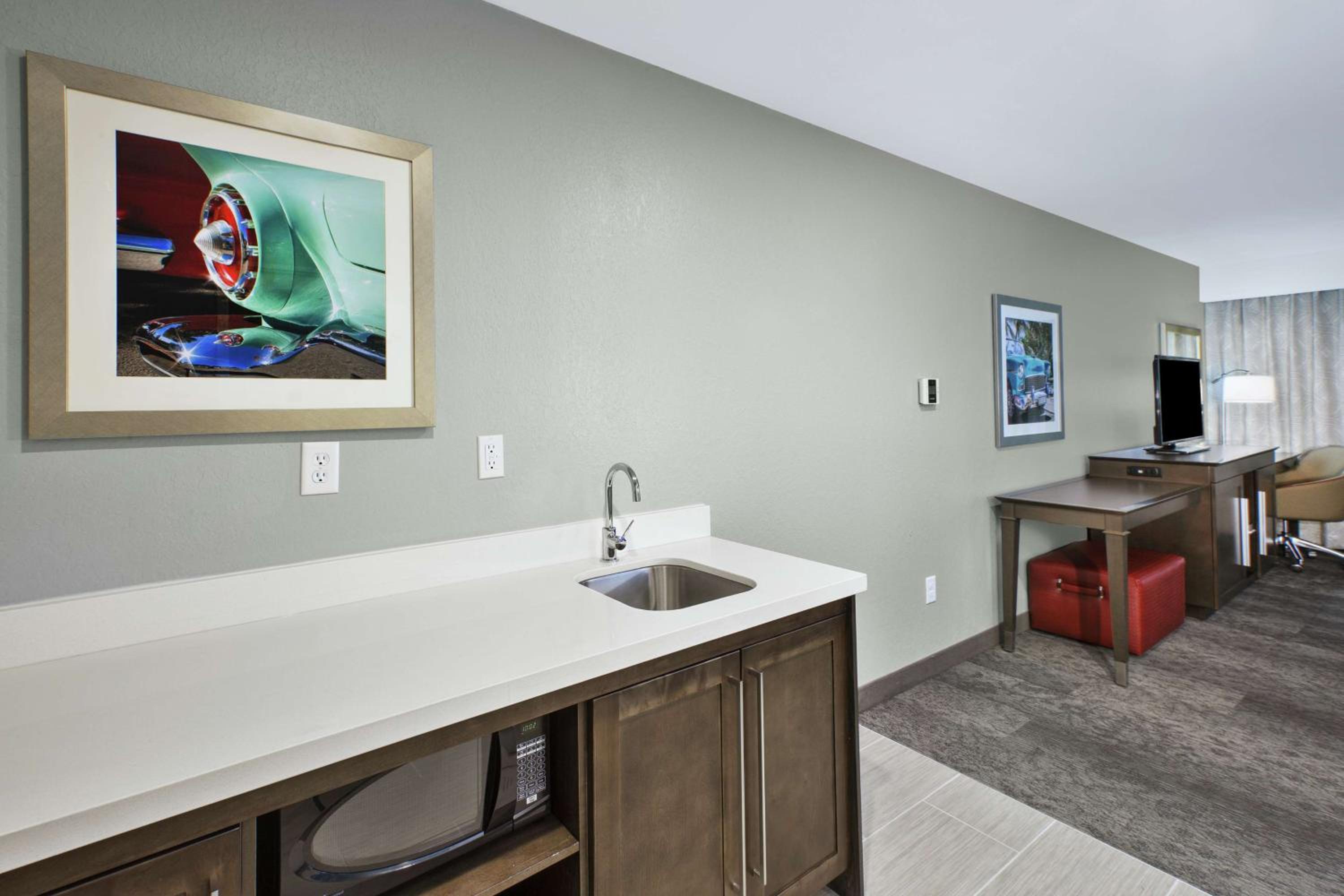 Hampton Inn by Hilton Detroit Dearborn, MI
