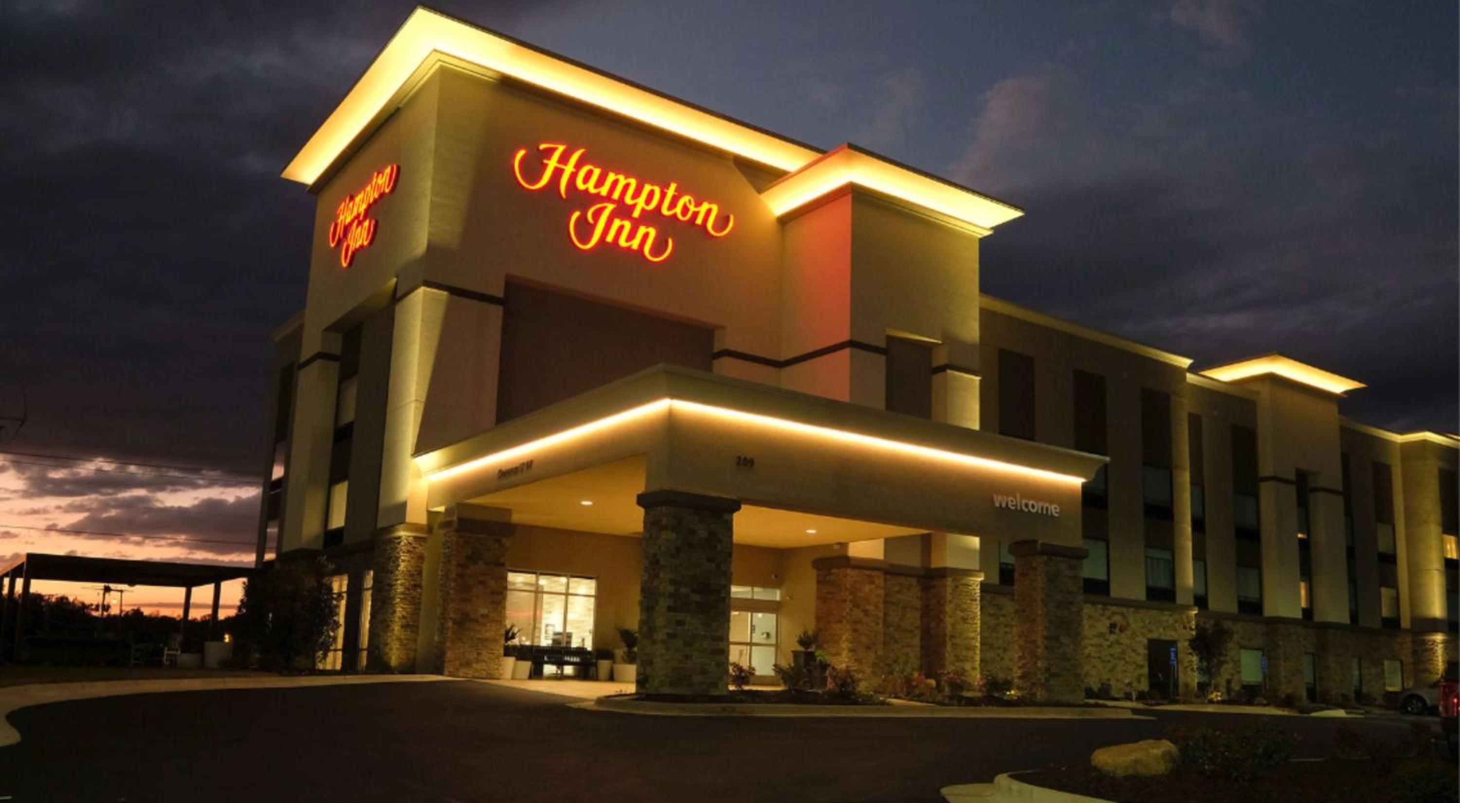 Searcy Vacations - Hampton Inn Searcy Arkansas - Property Image 9