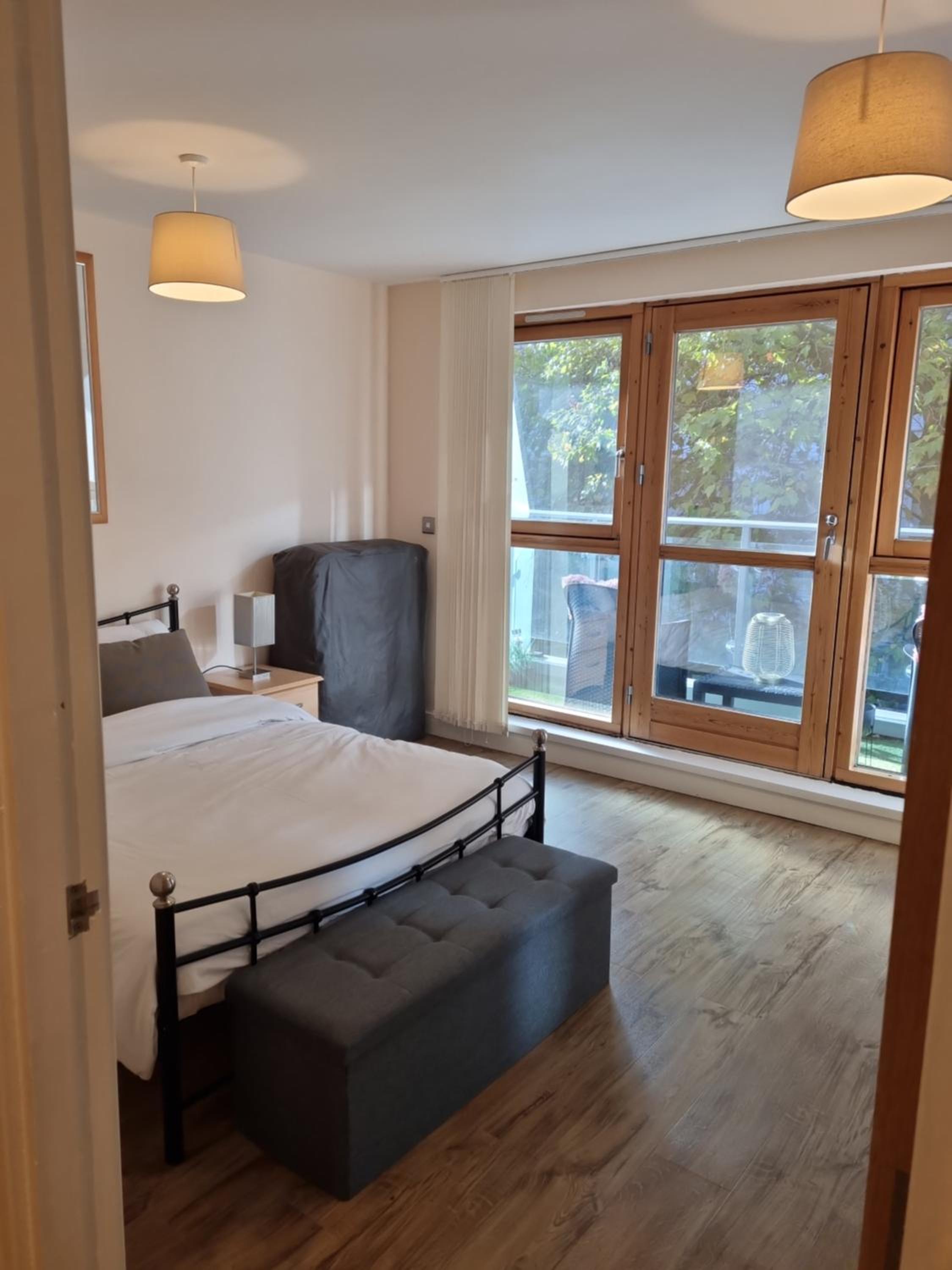 Luxury Apartment New Street Birmingham view 5