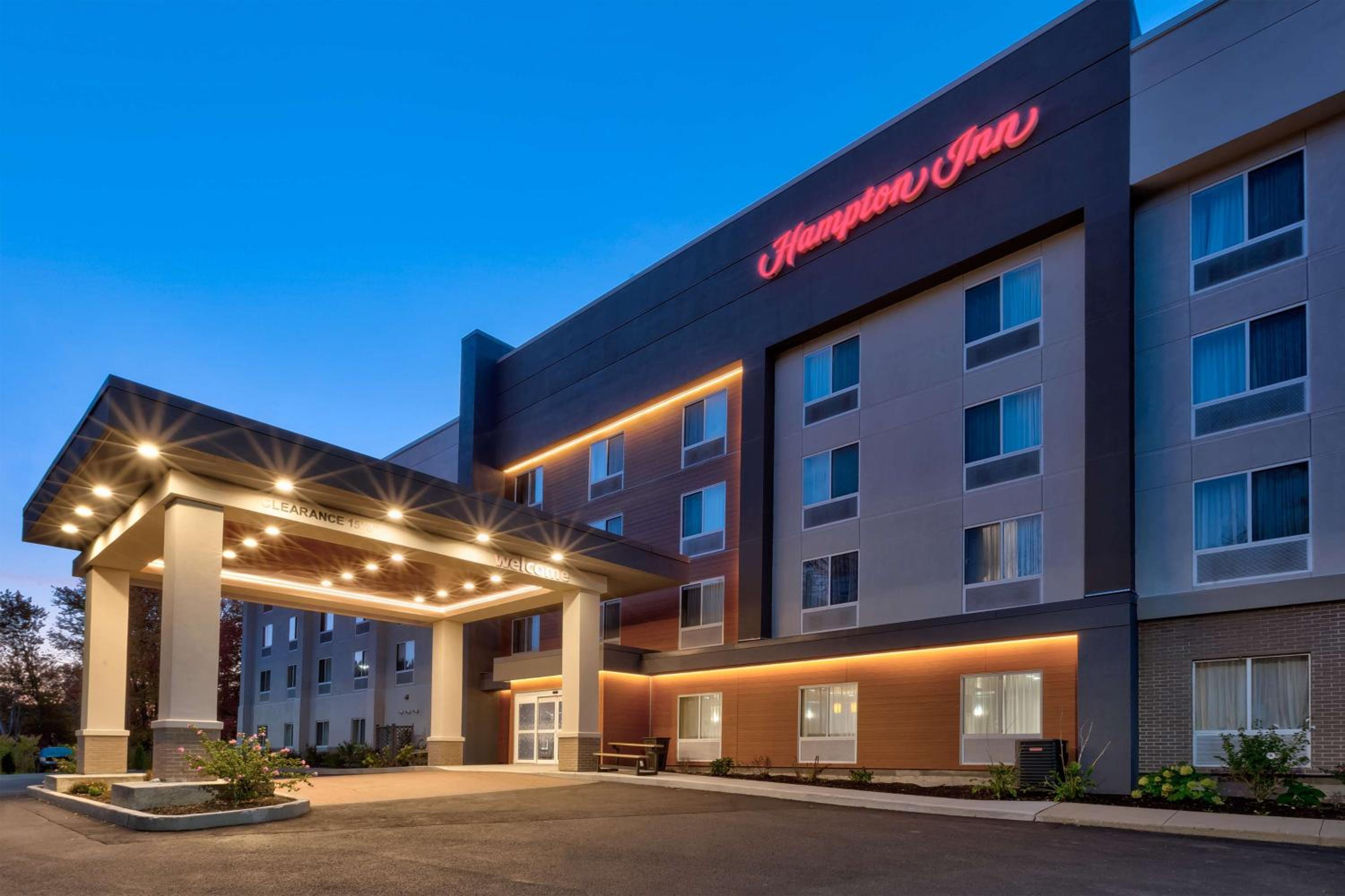 Hampton Inn Waterbury - Property Image 20
