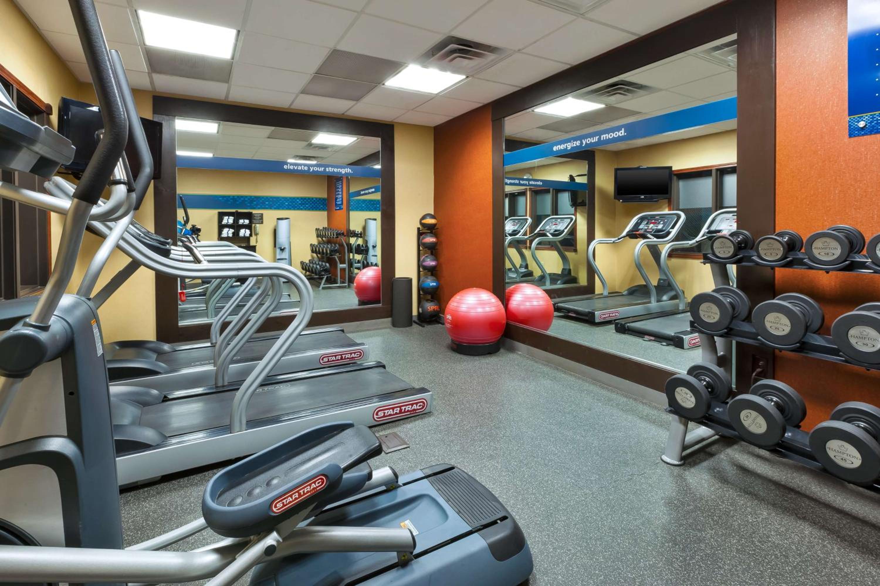 Hampton Inn Waterbury - Property Image 16