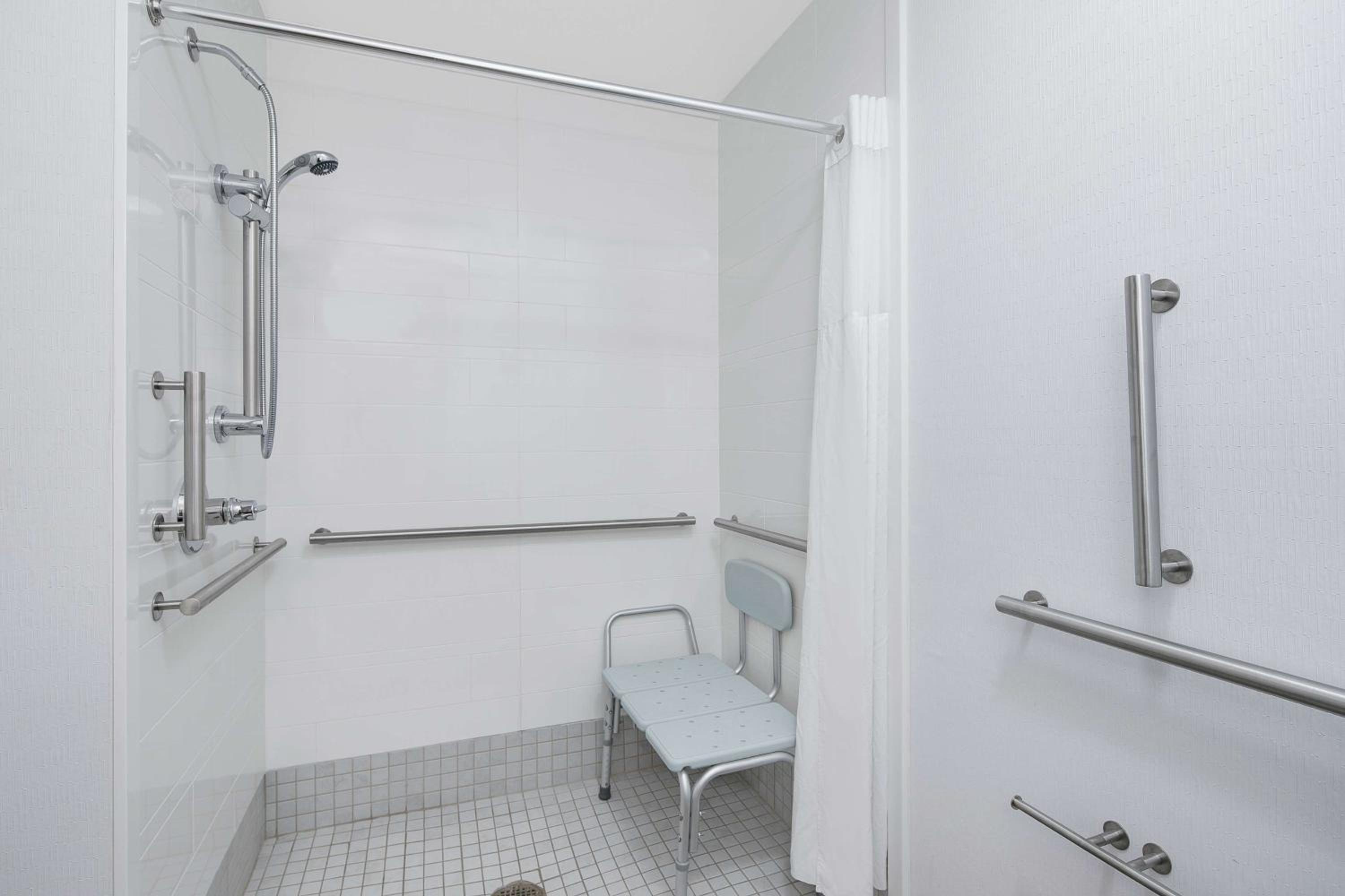 Thomasville Vacations - Hampton Inn Thomasville - Property Image 6