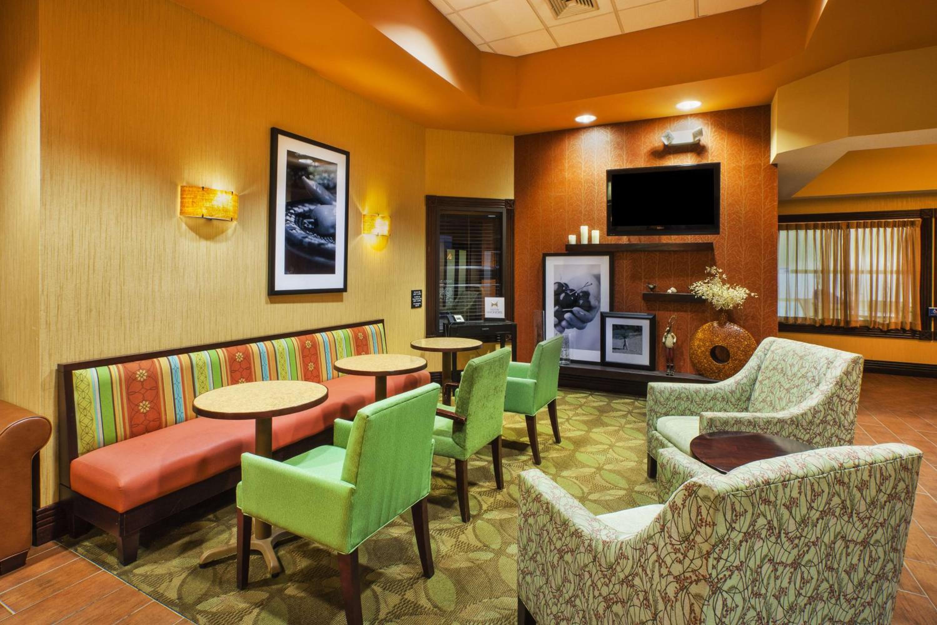 Gaylord Vacations - Hampton Inn Gaylord - Property Image 2