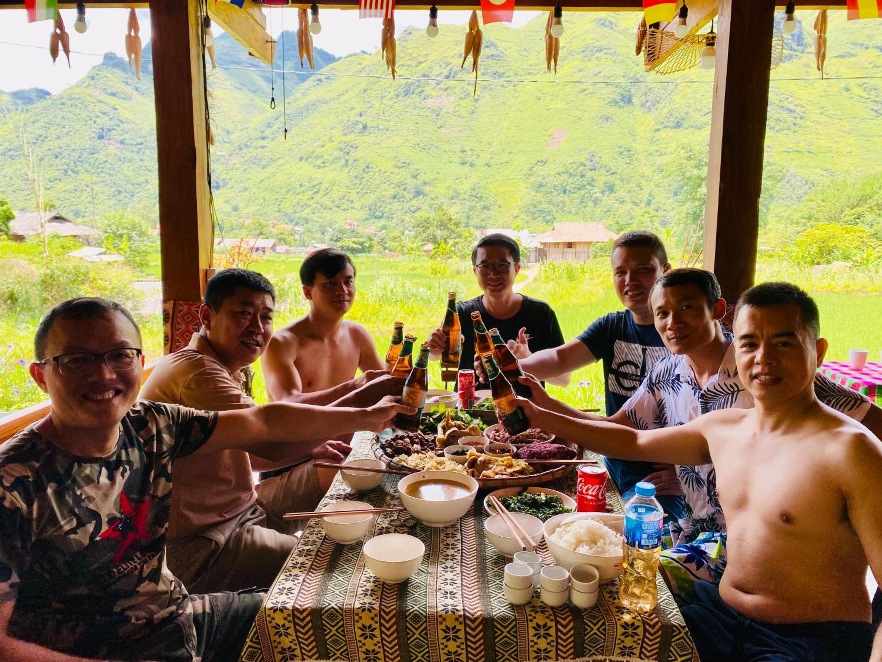 Du Gia Field View Homestay
