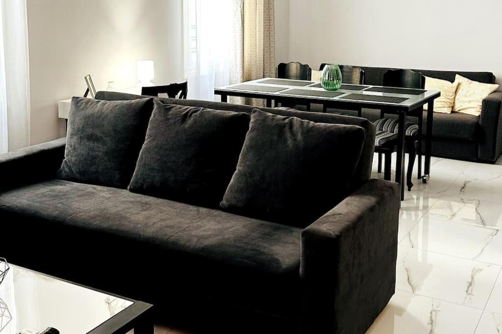 Atelier, an athenian apartment