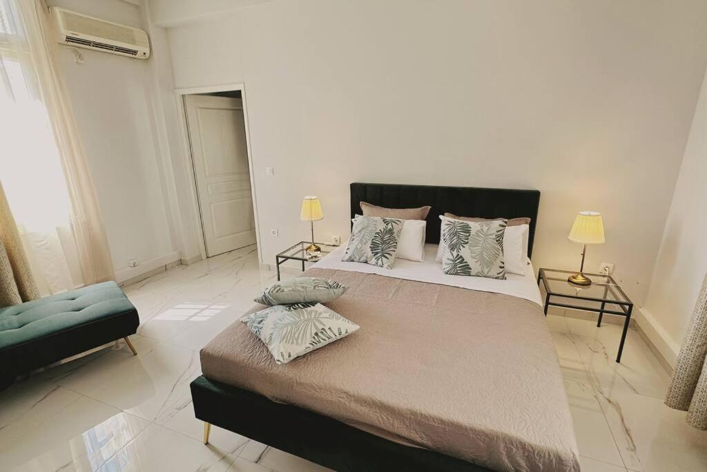 Atelier, an athenian apartment