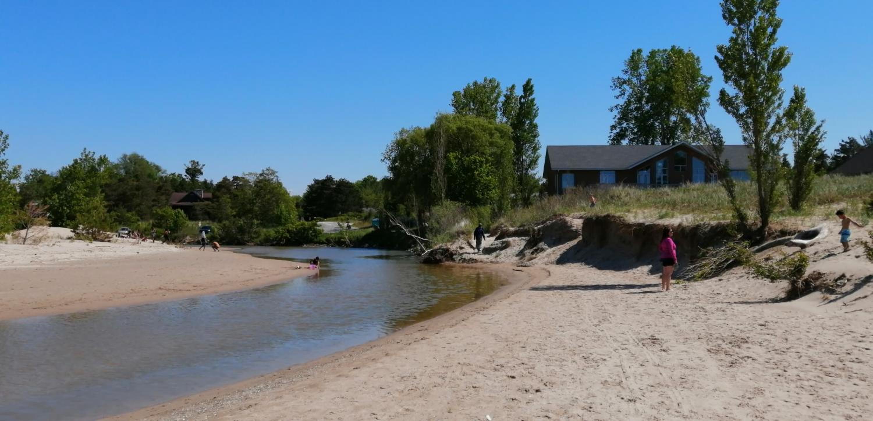 Tranquil Bay Lodge, 3 min walk to sand beach