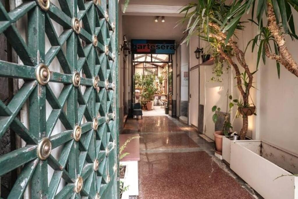 Atelier, an athenian apartment