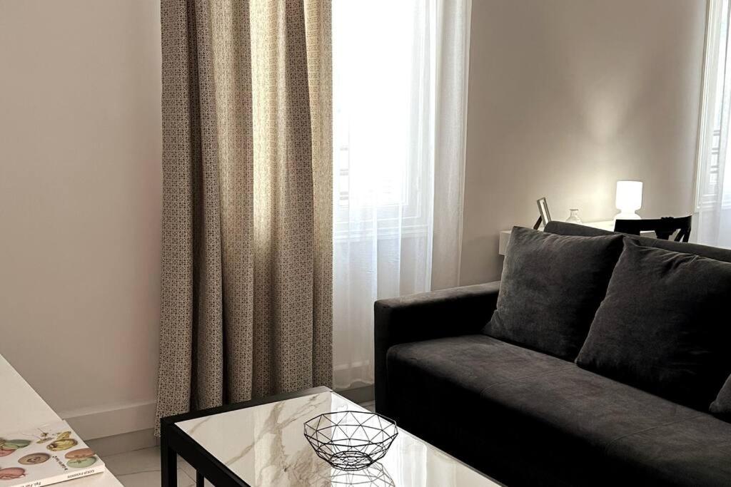 Atelier, an athenian apartment