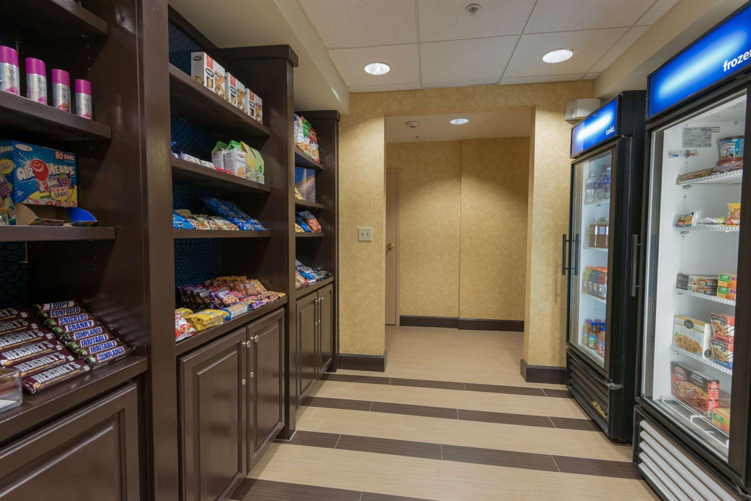 Lake City Vacations - Hampton Inn  Suites Lake City - Property Image 1