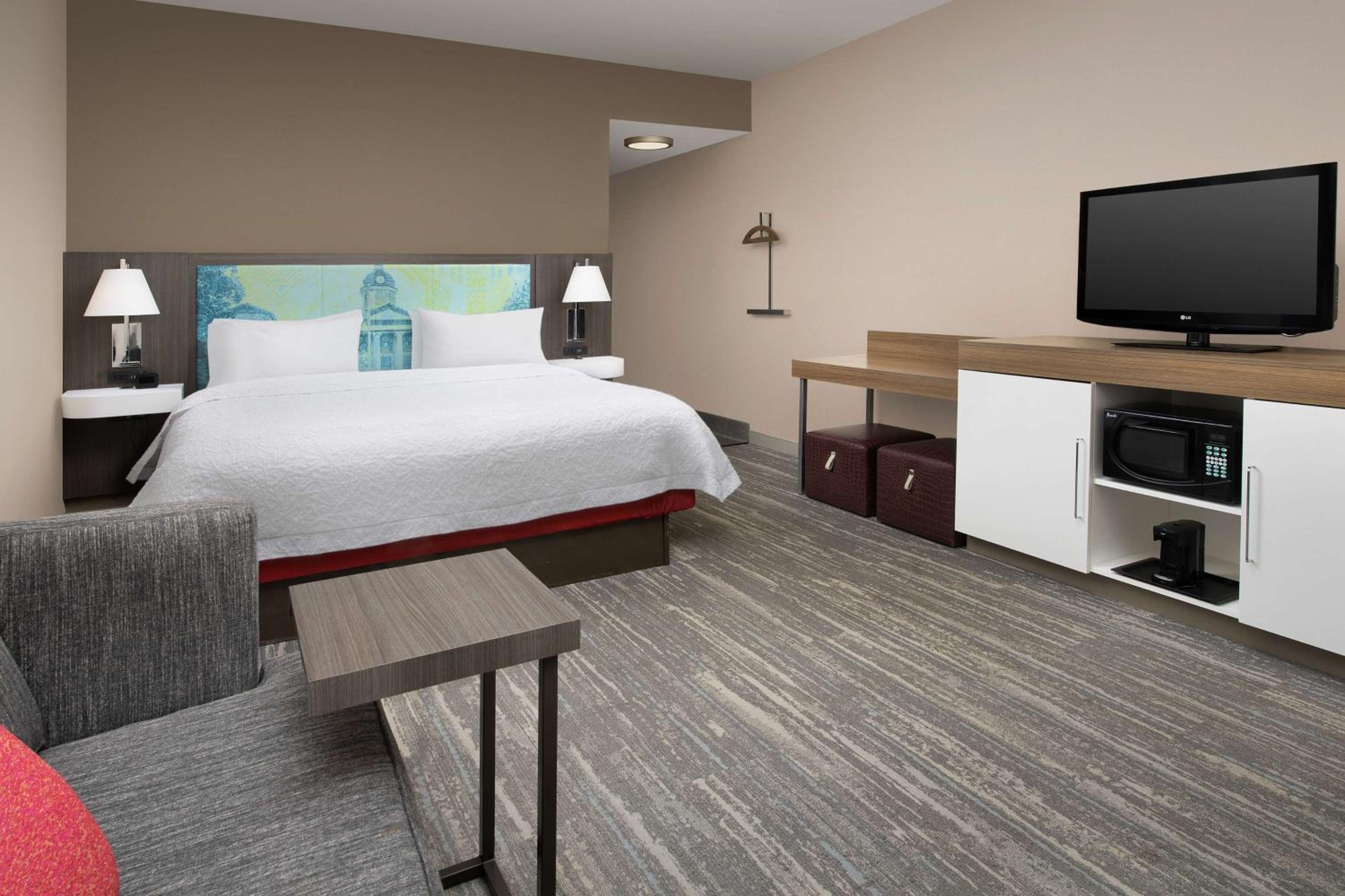 Lake City Vacations - Hampton Inn  Suites Lake City - Property Image 8