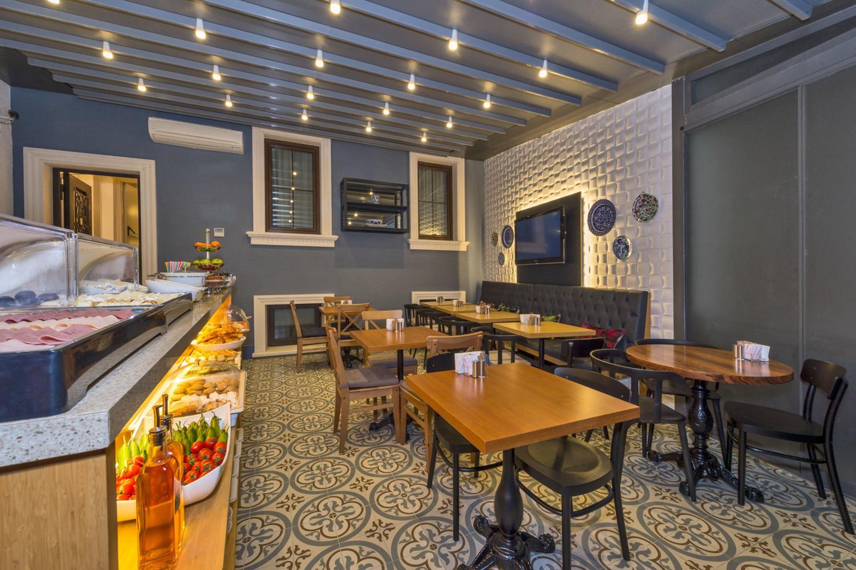 Four Doors Otel - Image 32