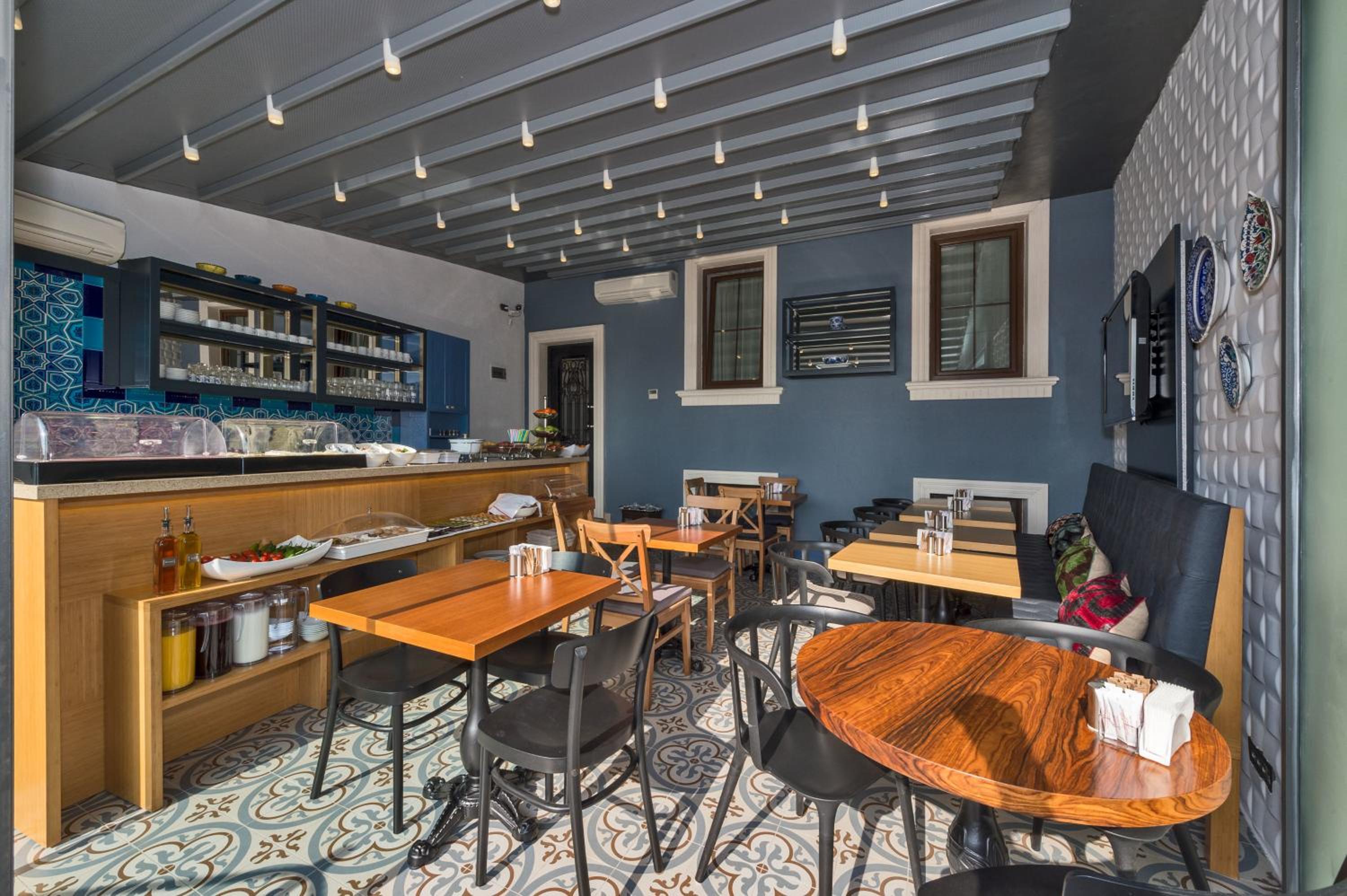 Four Doors Otel - Image 33