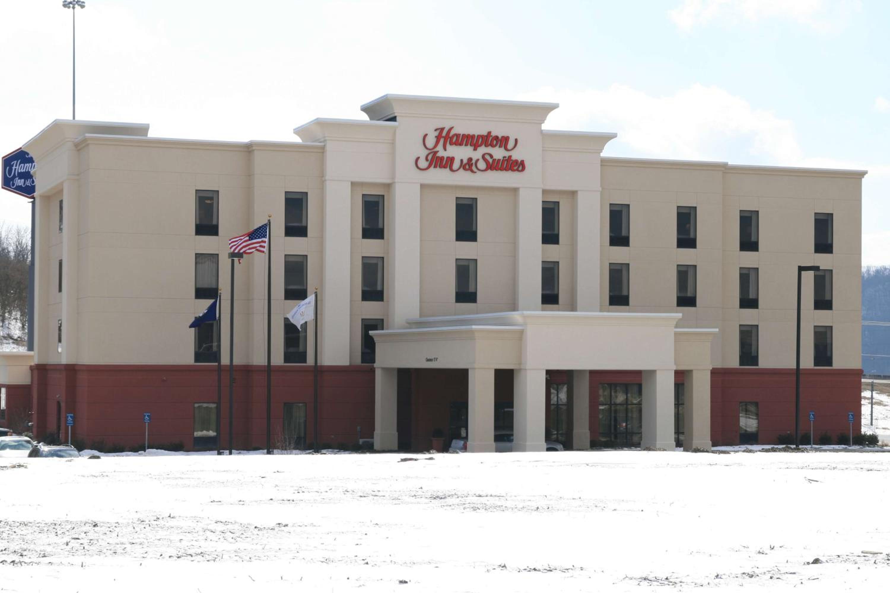 Hotel Hampton Inn & Suites Wilder - Image 1