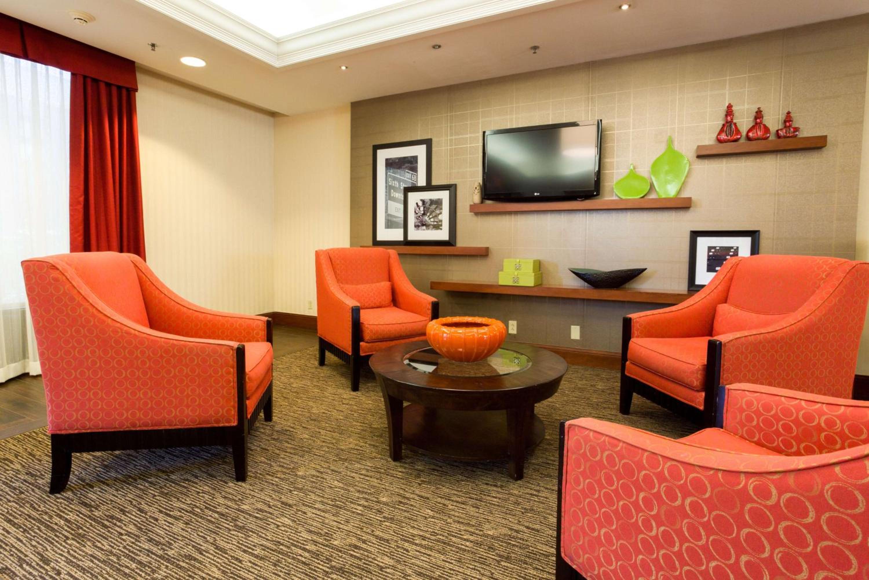 St Louis Vacations - Hampton Inn St. Louis Southwest - Property Image 2