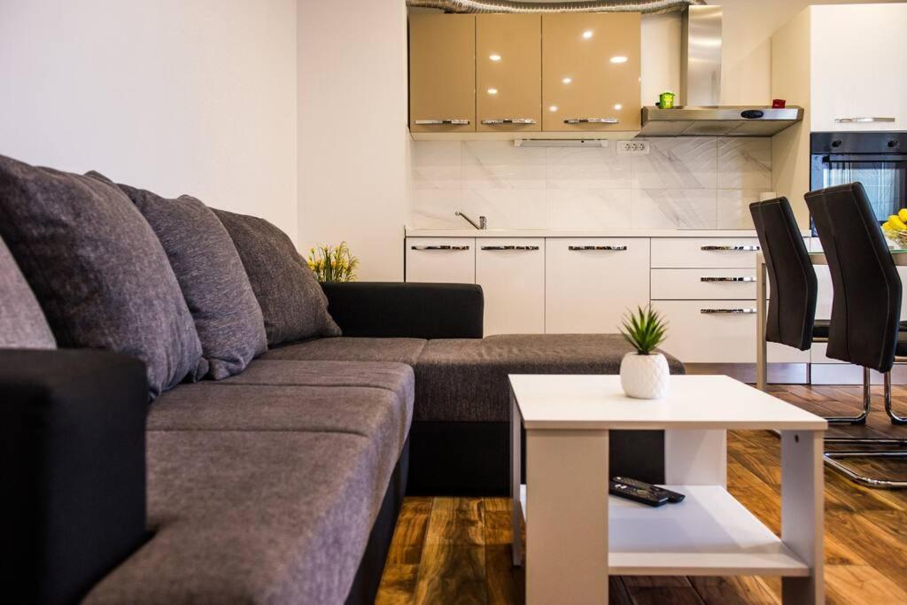 Apartment Faith