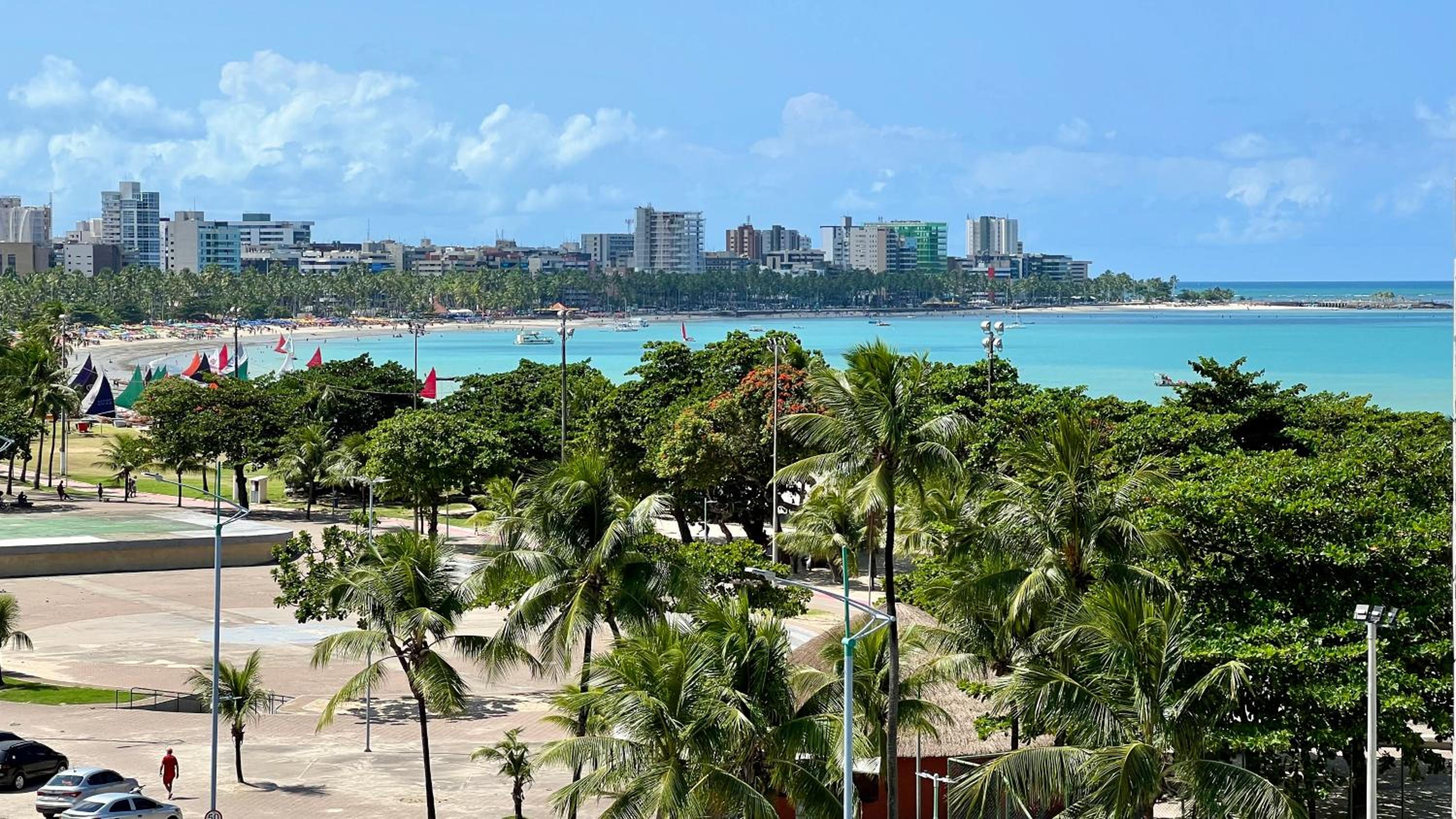 SEA TOWER 204 -Duplex Beira-Mar/quarto climatizado