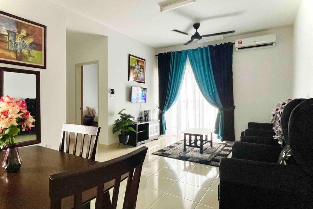Alanis Suite Deluxe With Balcony @ KLIA City photo 1
