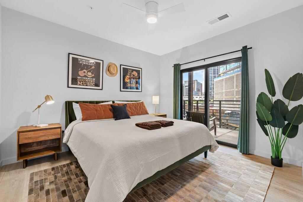 Photograph supplied for Downtown Nashville Pool, Gym + Skyline Views Walk to Bridgestone