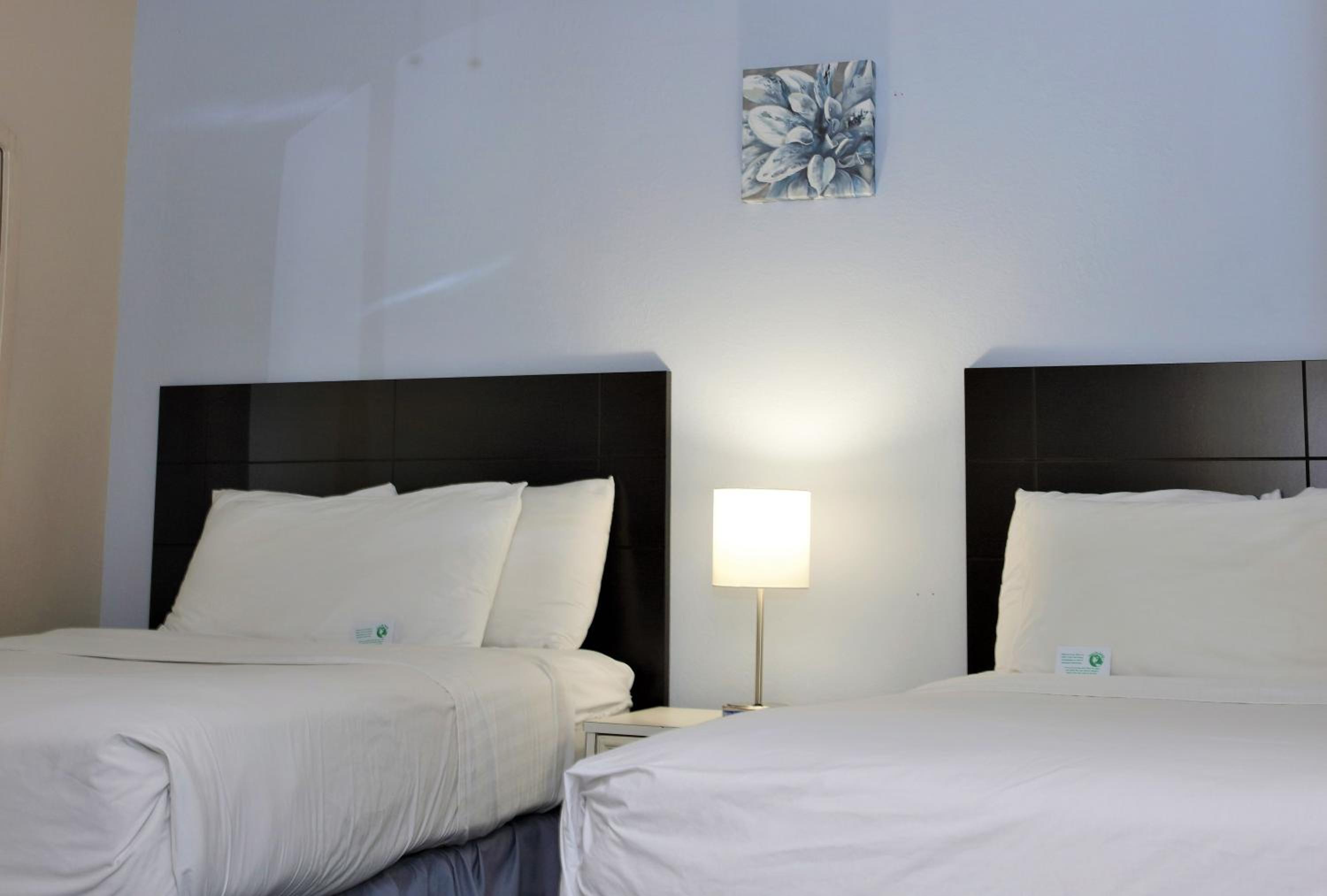 Victoria Palms Inn and Suites - Property Image 8