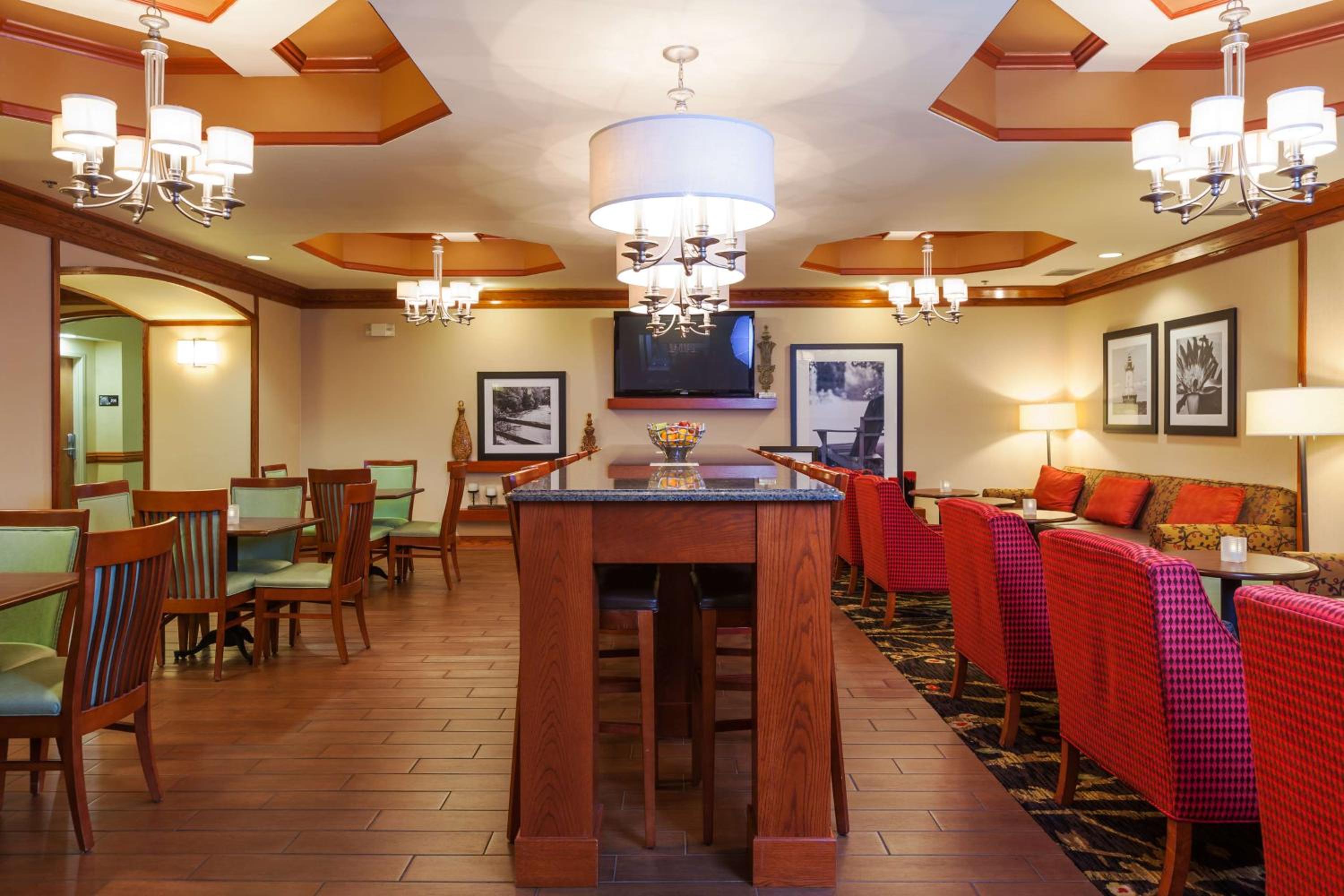 Elkton Vacations - Hampton Inn Elkton - Property Image 3