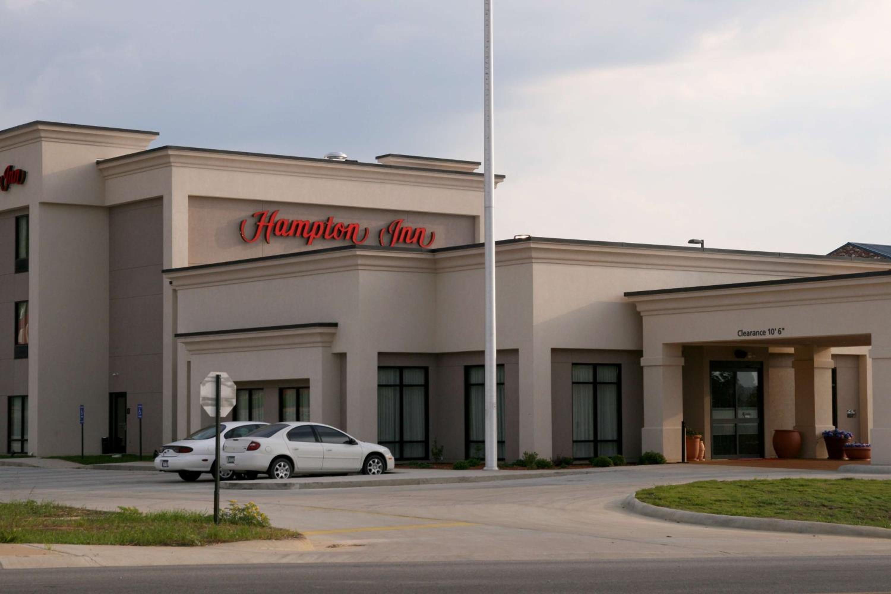 Mountain Home Vacations - Hampton Inn Mountain Home - Property Image 1