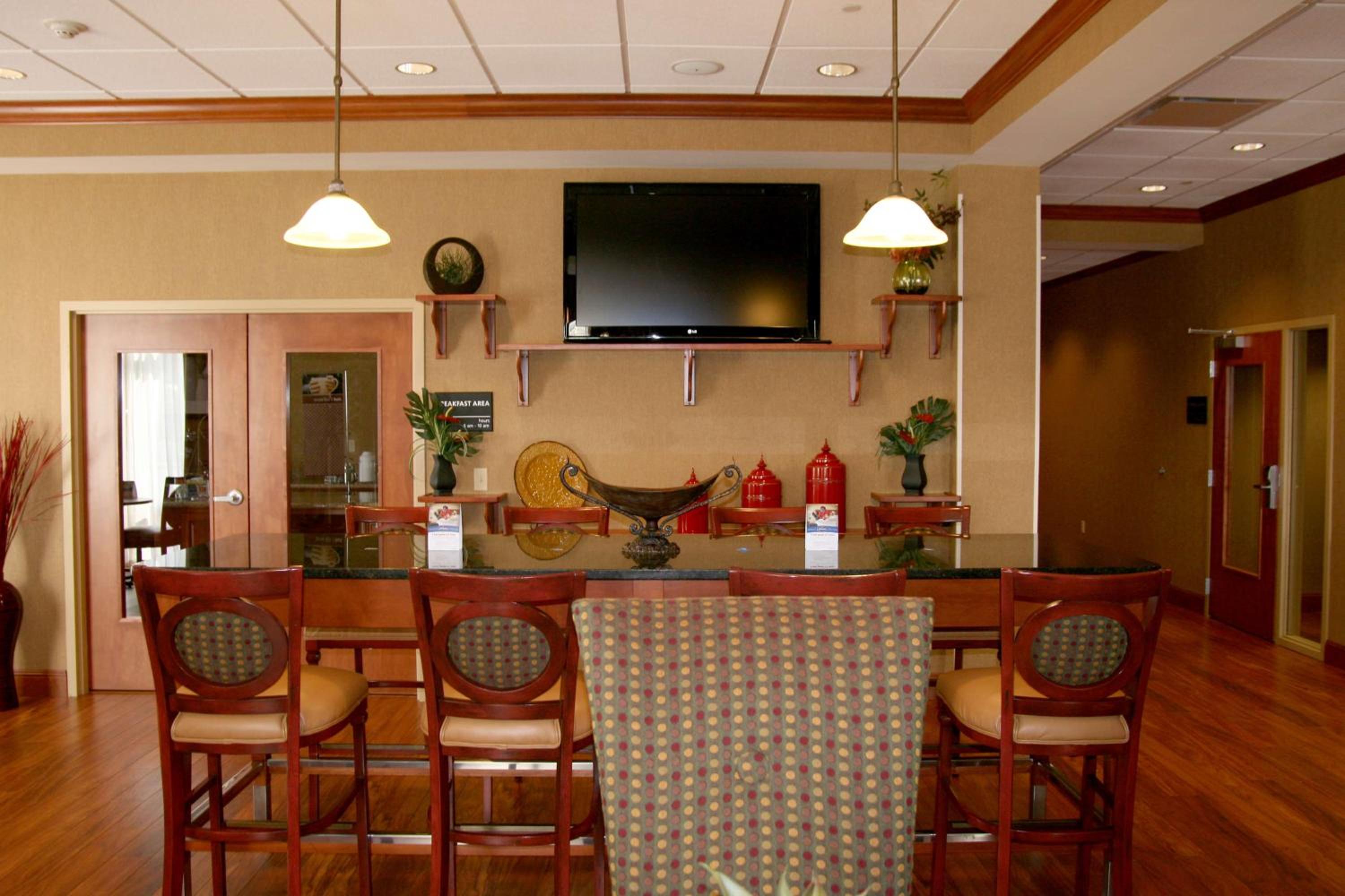 Mountain Home Vacations - Hampton Inn Mountain Home - Property Image 7