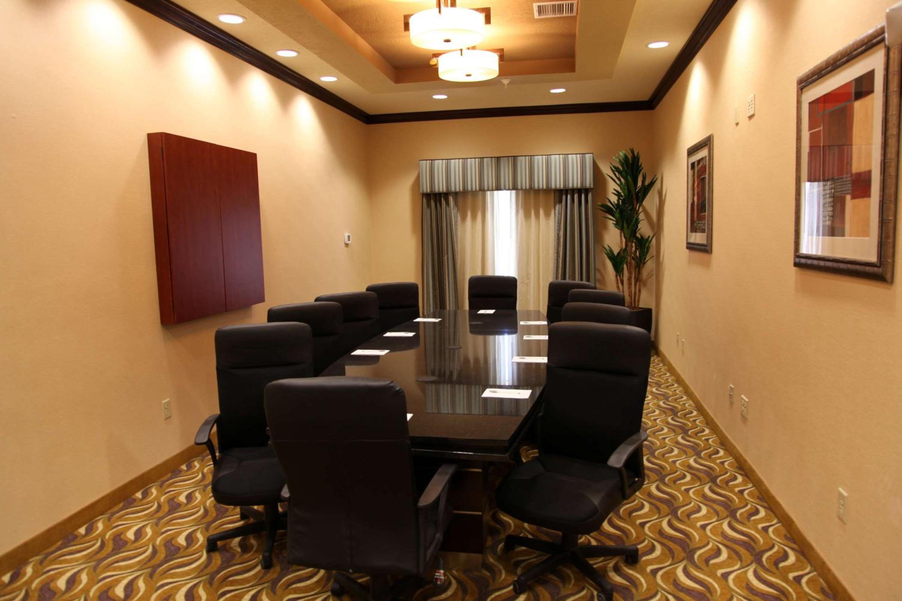 Carlsbad Vacations - Hampton Inn  Suites Carlsbad - Property Image 5