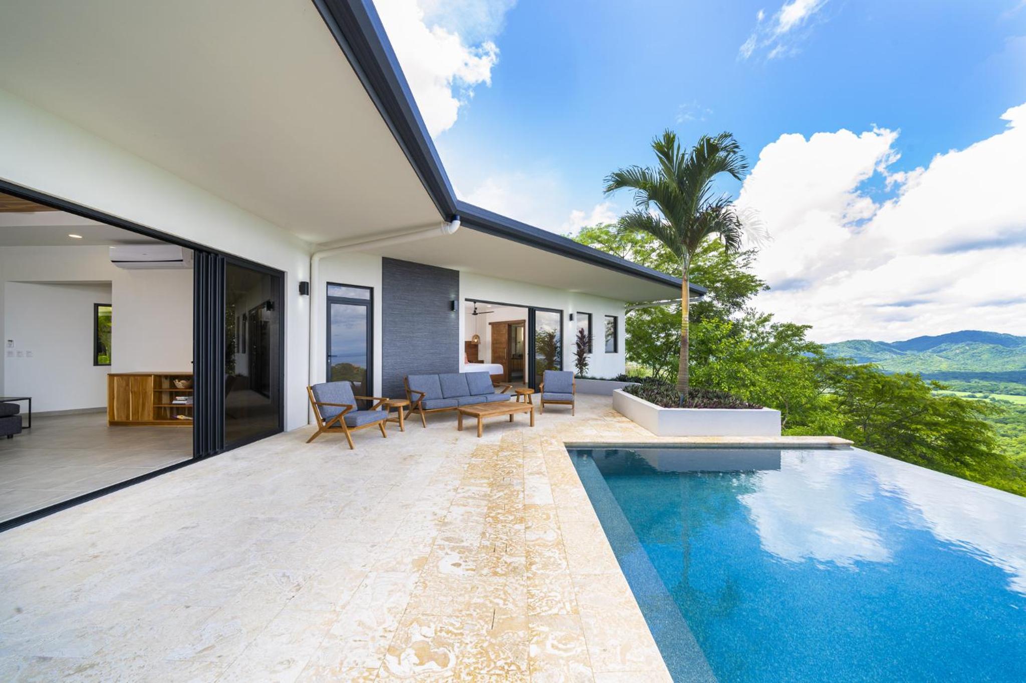 Villa Vista Pacifico - Serene Villa, Ocean View Pool, Rooftop Deck, 5 BR