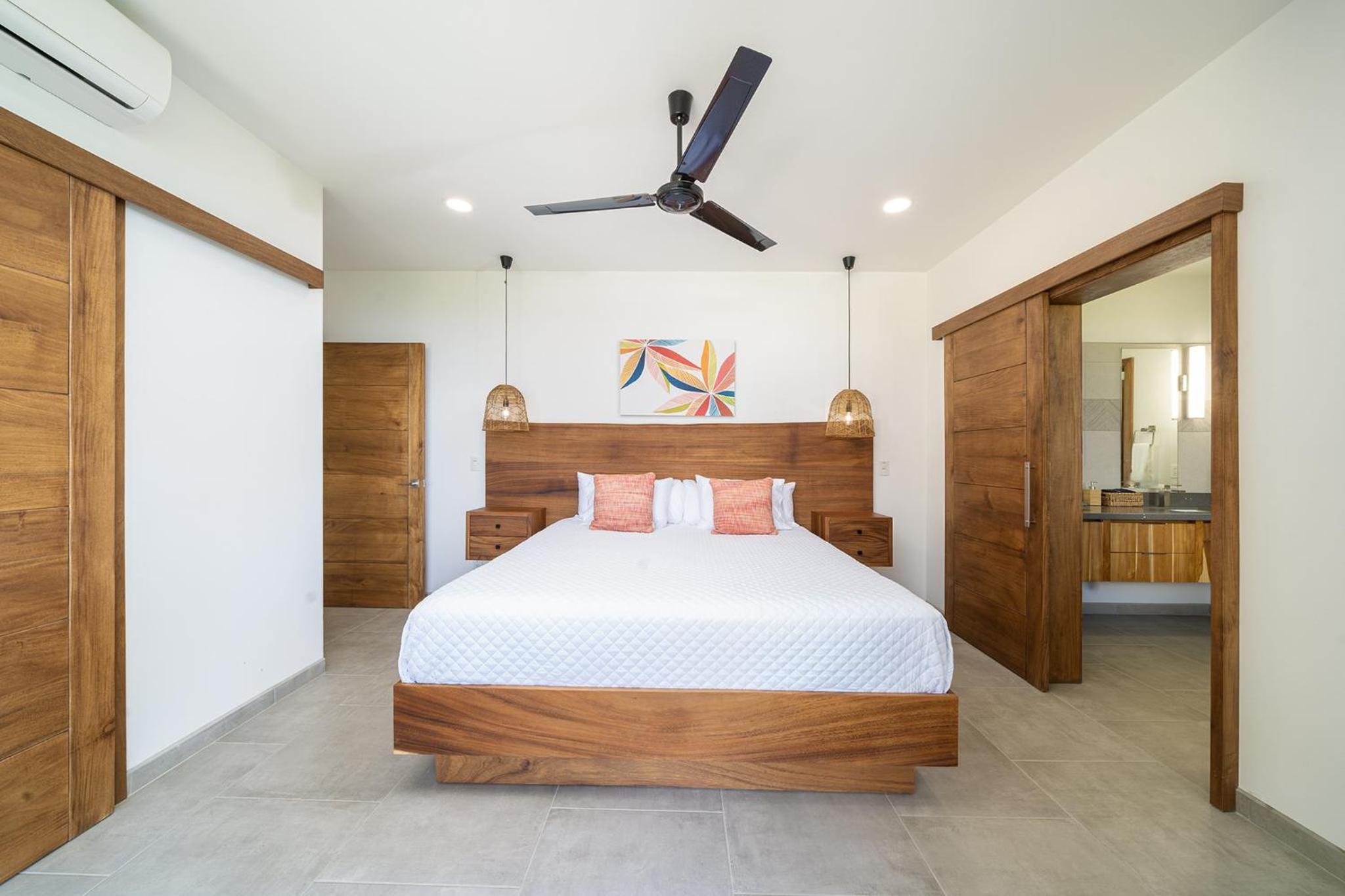 Villa Vista Pacifico - Serene Villa, Ocean View Pool, Rooftop Deck, 5 BR
