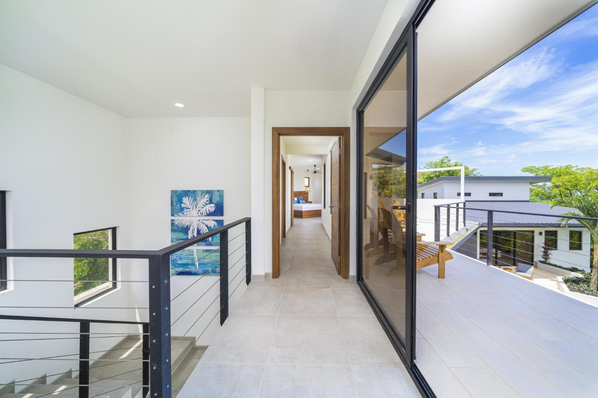 Villa Vista Pacifico - Serene Villa, Ocean View Pool, Rooftop Deck, 5 BR