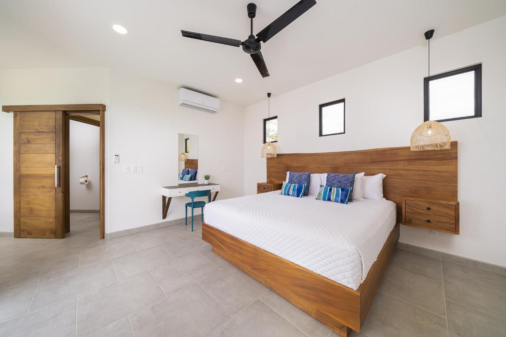 Villa Vista Pacifico - Serene Villa, Ocean View Pool, Rooftop Deck, 5 BR