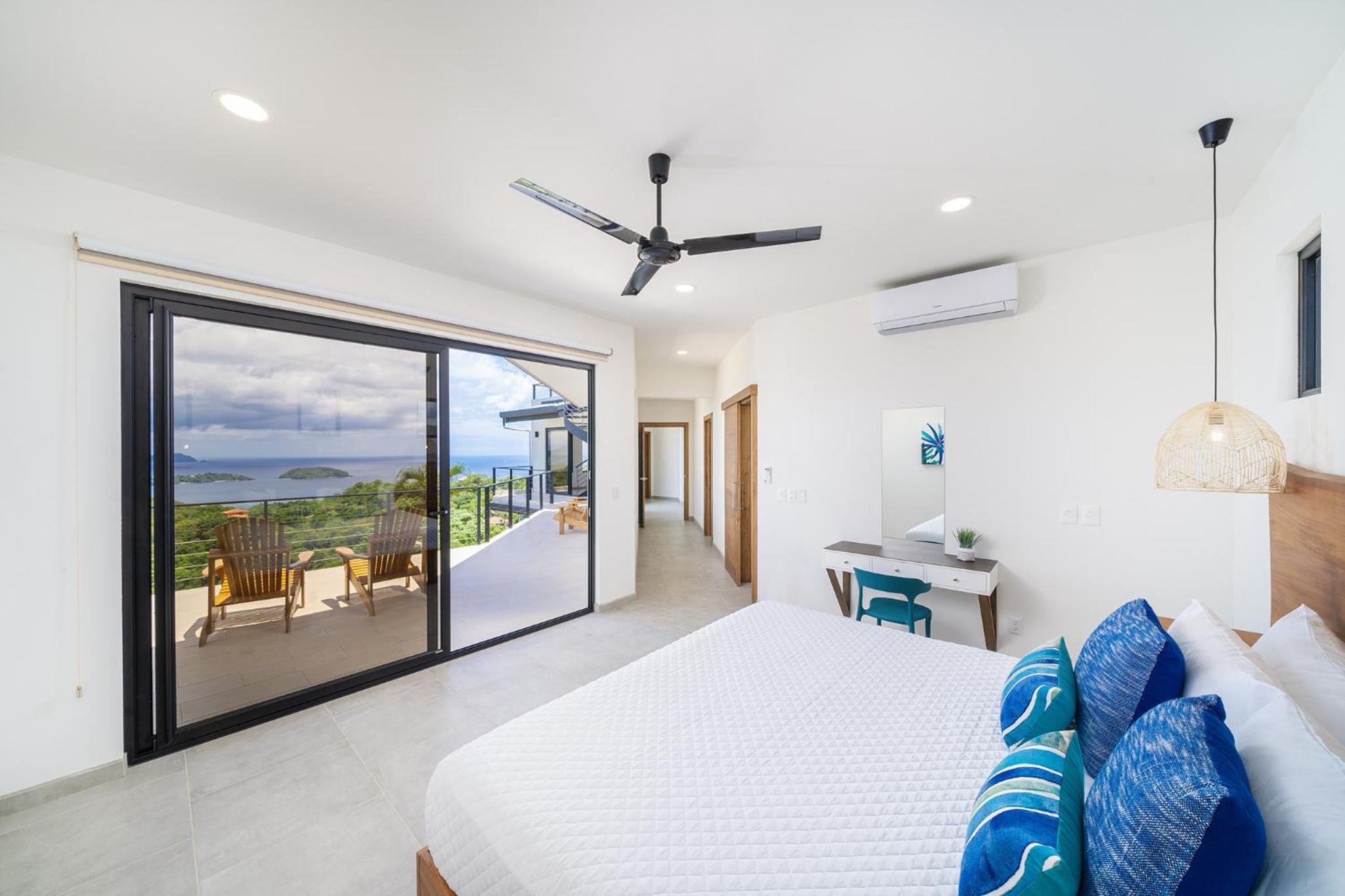 Villa Vista Pacifico - Serene Villa, Ocean View Pool, Rooftop Deck, 5 BR
