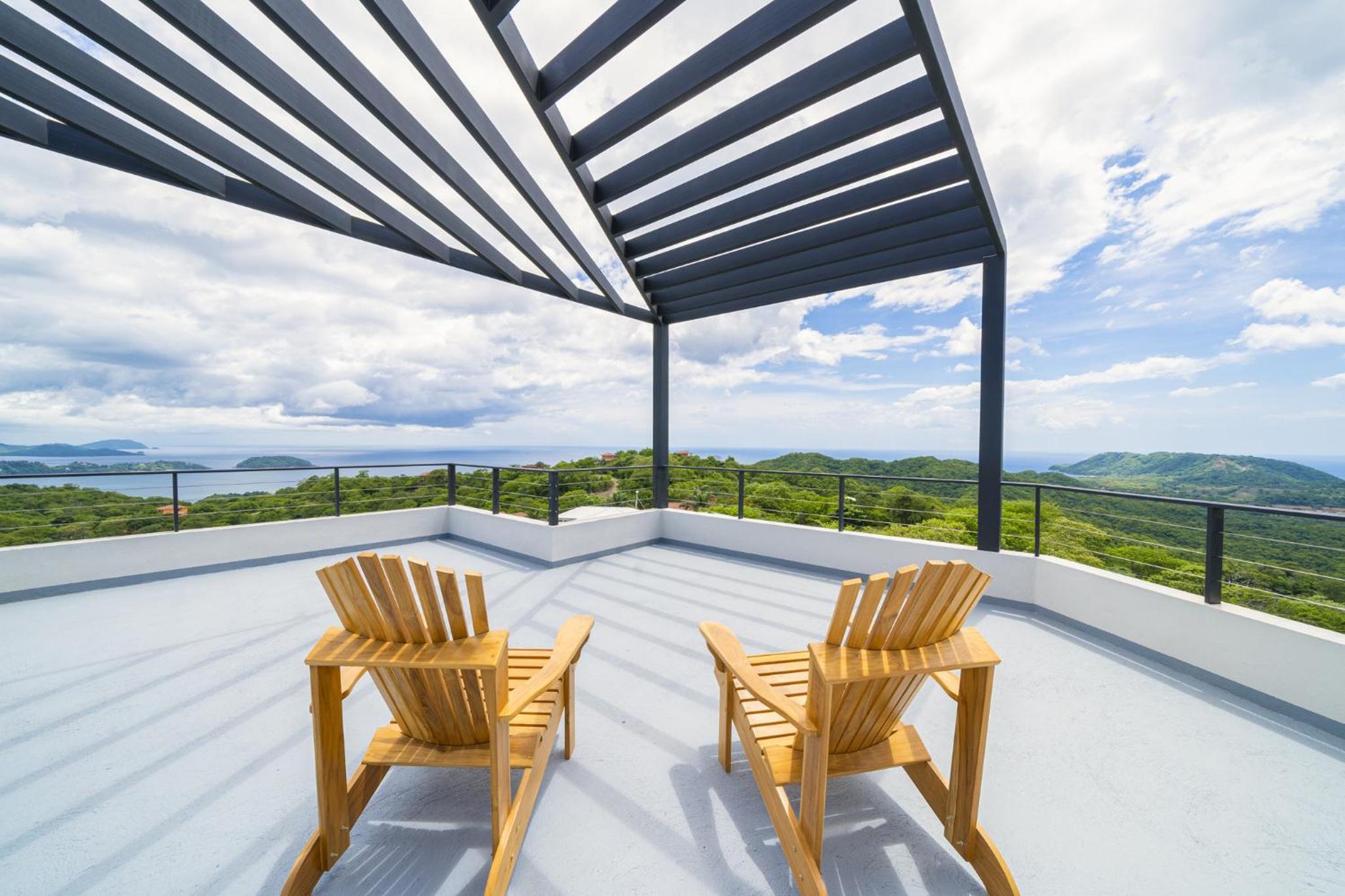 Villa Vista Pacifico - Serene Villa, Ocean View Pool, Rooftop Deck, 5 BR