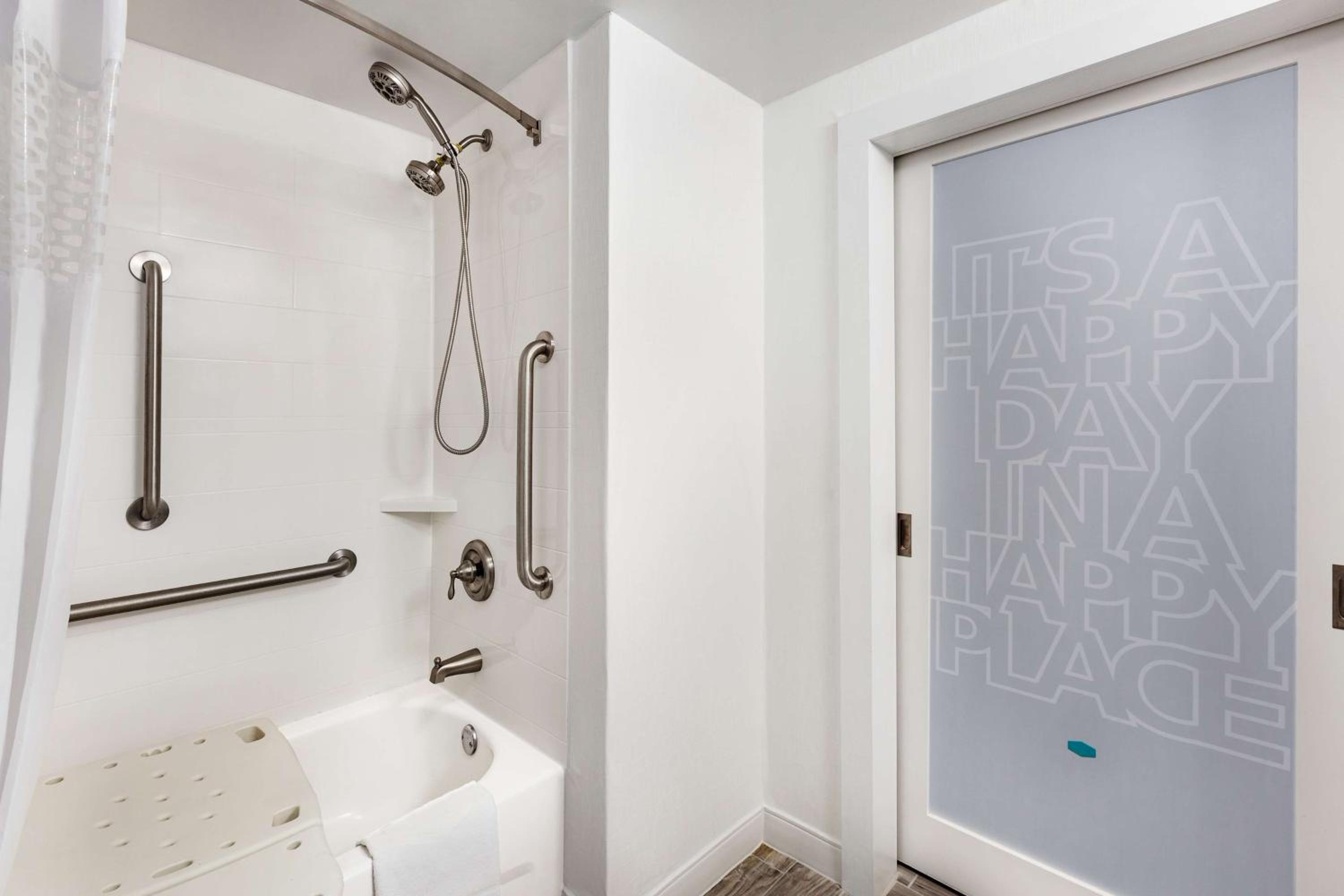Waycross Vacations - Hampton Inn Waycross - Property Image 9