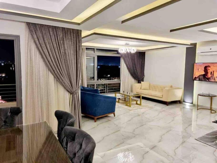 Apartment in tag sultan compound