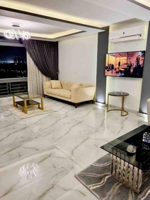Apartment in tag sultan compound