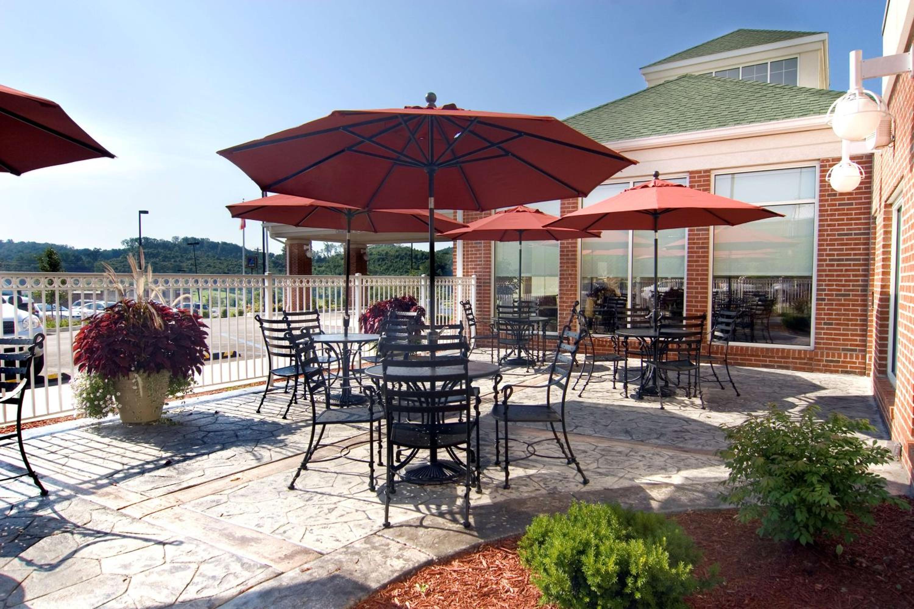 Hotel Hilton Garden Inn Clarksburg - Image 1