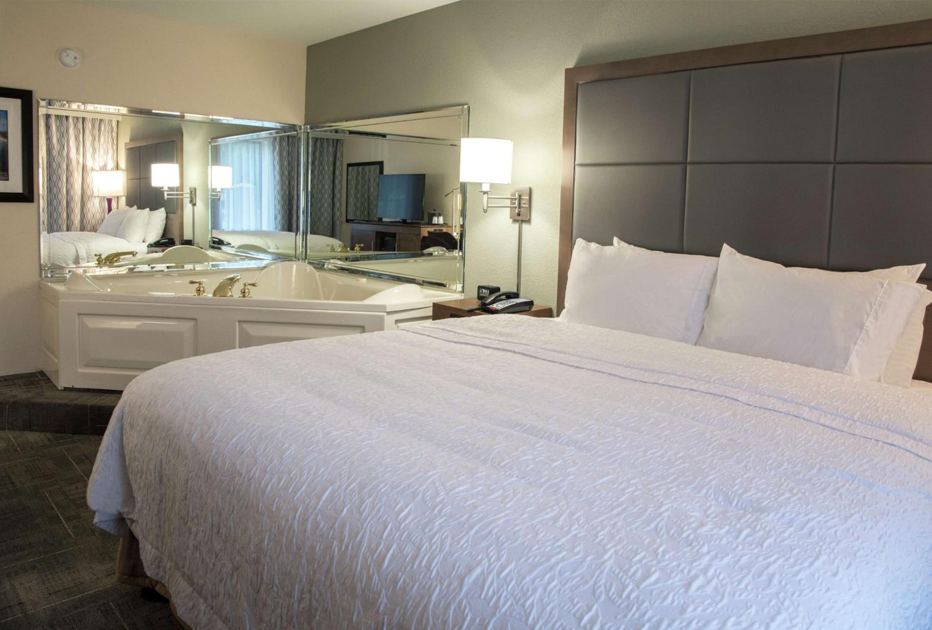 Hampton Inn Hartwell Ga - Property Image 7