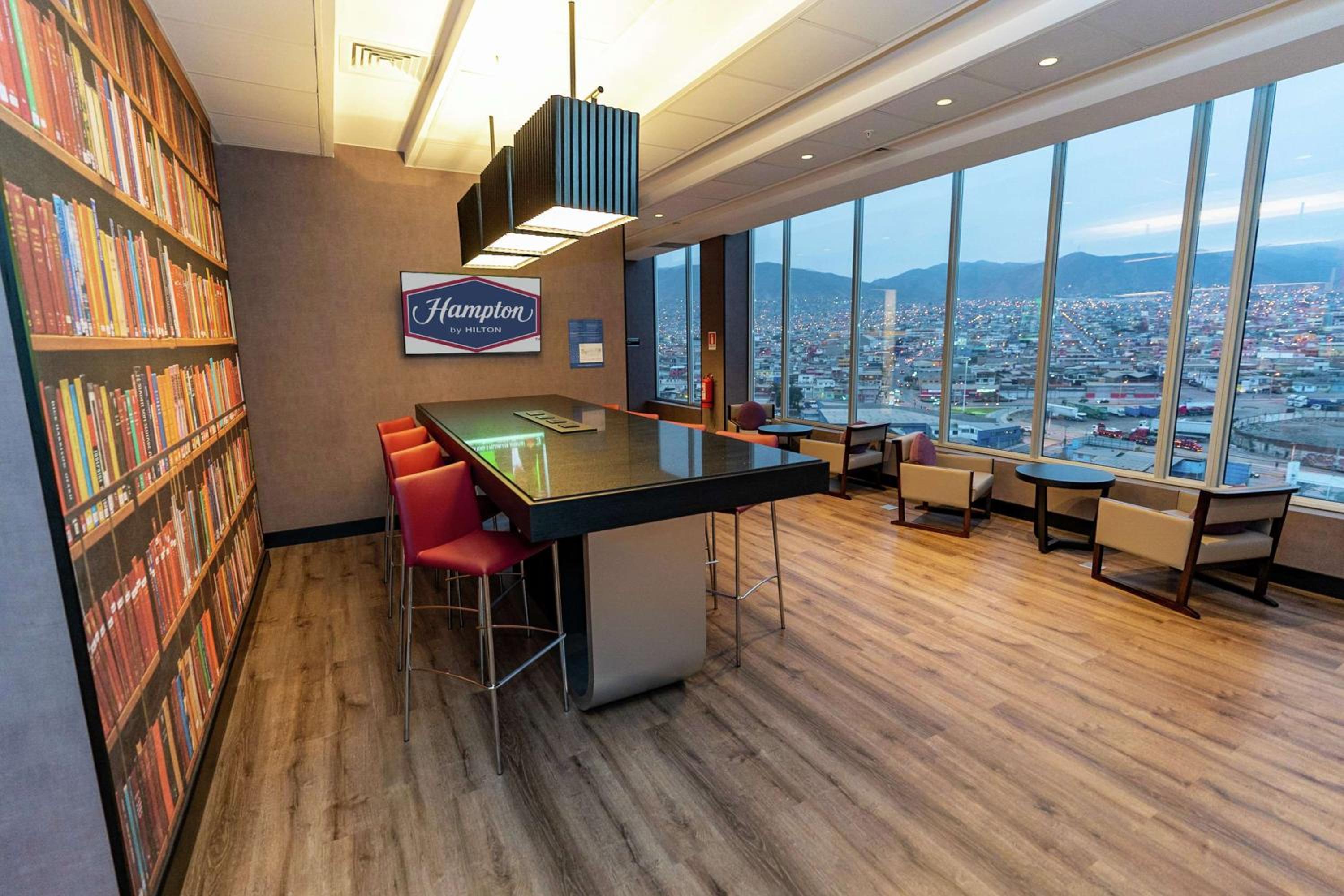 Antofagasta Vacations - Hampton By Hilton Antofagasta - Property Image 4